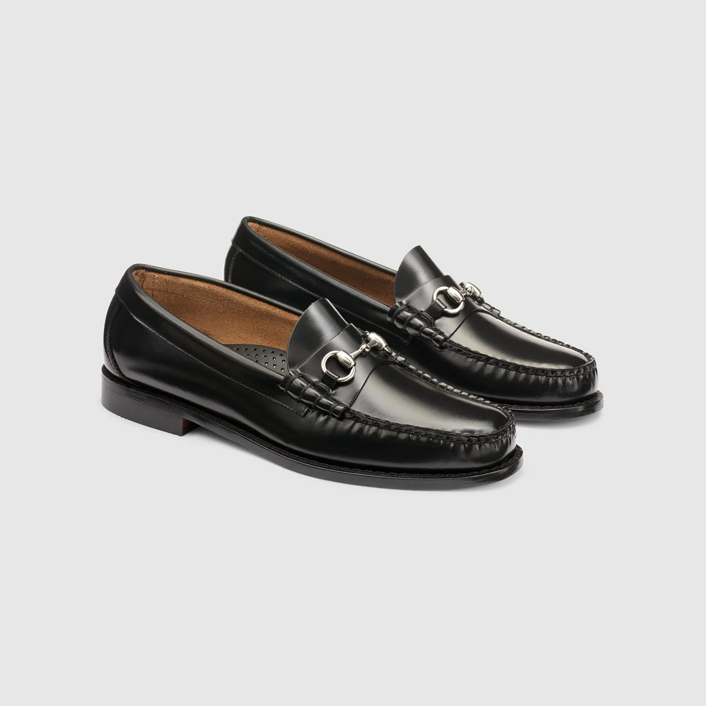 GH BASS Lincoln Bit Weejun Loafer in Black BAZ1W003 | Shop from eightywingold an official brand partner for GH Bass Canada and US.