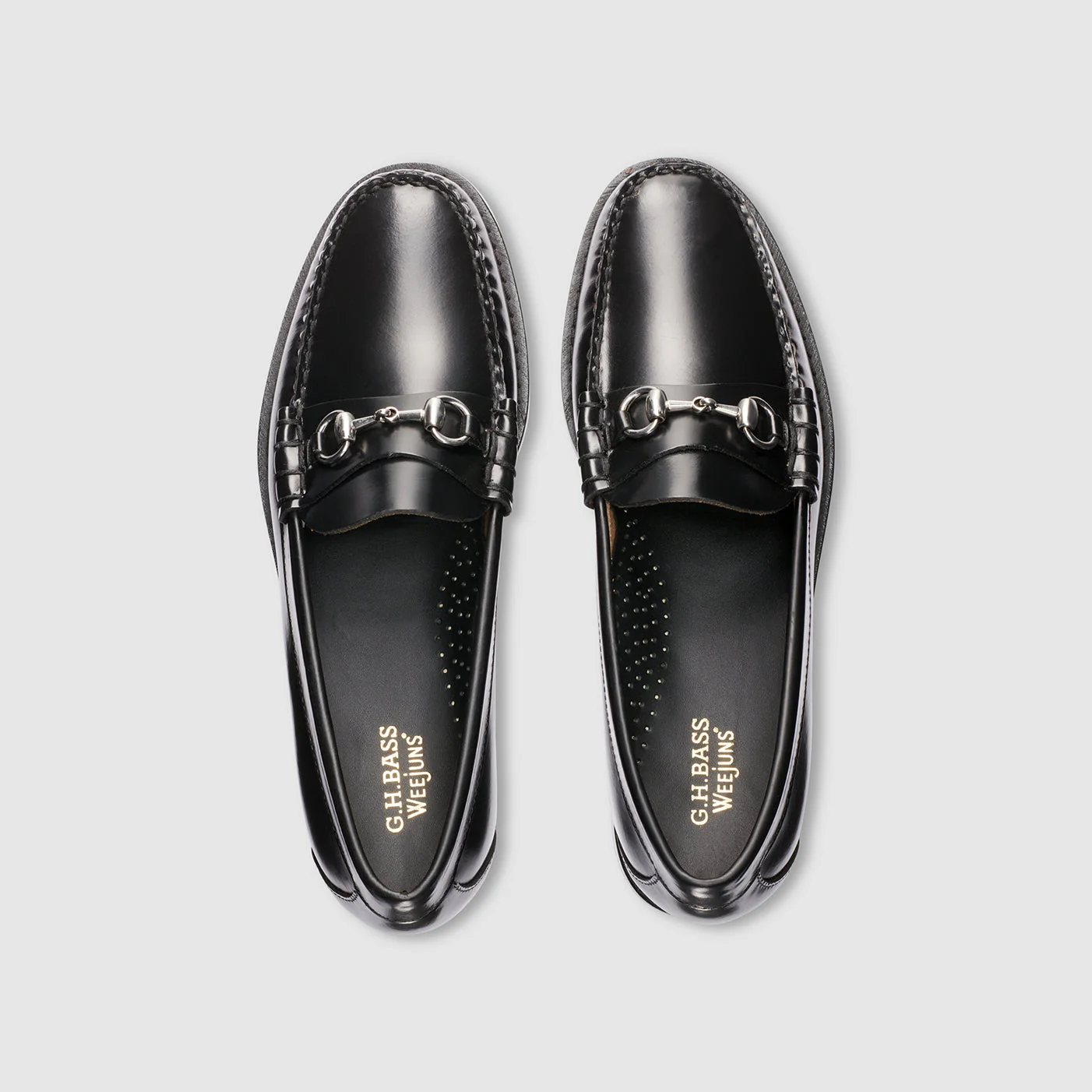 GH BASS Lincoln Bit Weejun Loafer in Black BAZ1W003 | Shop from eightywingold an official brand partner for GH Bass Canada and US.
