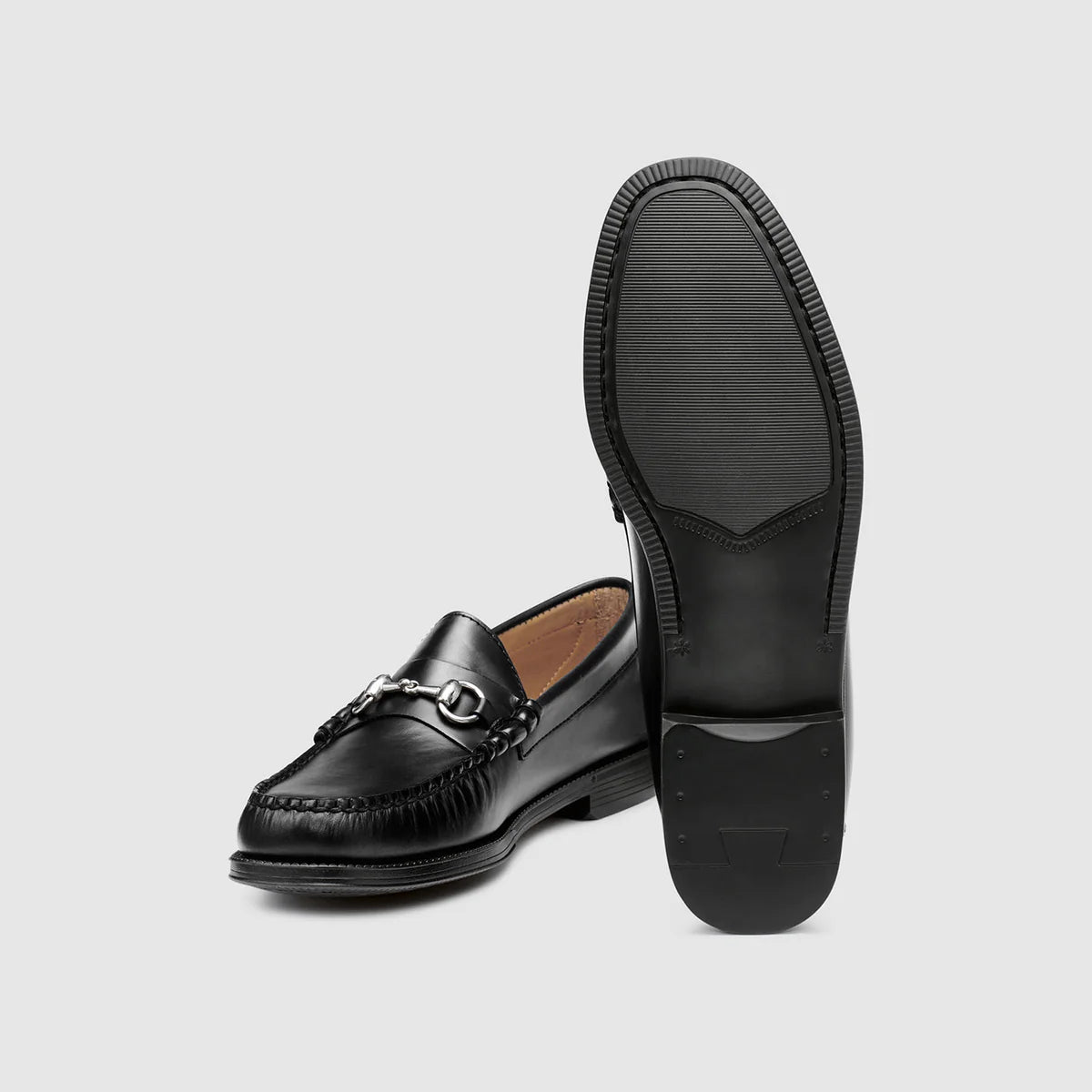GH BASS Lincoln Bit Weejun Loafer in Black BAZ4W437 | Shop from eightywingold an official brand partner for GH Bass Canada and US.