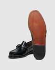 GH BASS Maverick Buckle Weejun Loafer in Black BAZ4W497 | Shop from eightywingold an official brand partner for GH Bass Canada and US.