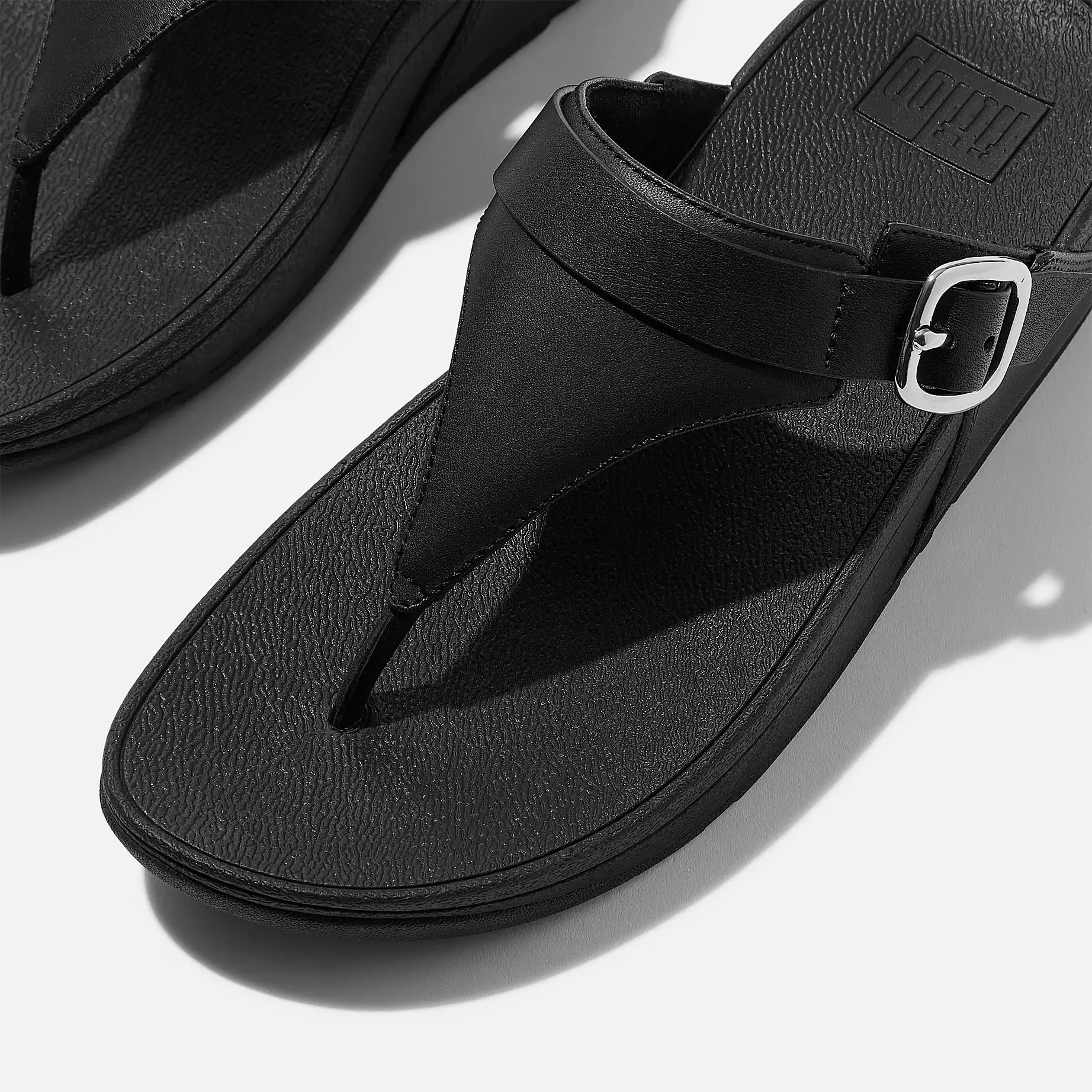 LULU Adjustable Leather Toe-Posts in Black