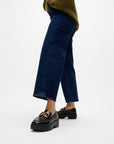 F-LUMA Square-Chain Leather Loafers in Black
