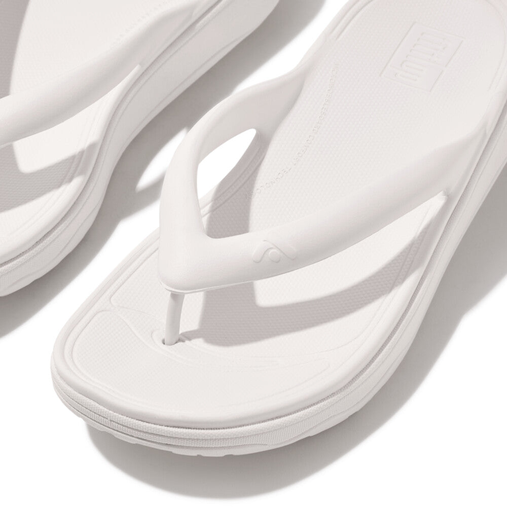 FITFLOP Relieff Recovery Toe-Post Sandals in White | eightywingold -  Official Brand Partner