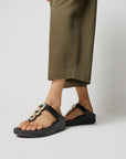 FitFlop HX2 001 Black ergonomic women’s sandals with soft leather, crystal chain detail, and Microwobbleboard™ cushioning – available in Canada.
