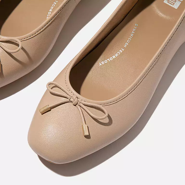 DELICATO Bow Soft Leather Ballerinas in Classic Beige