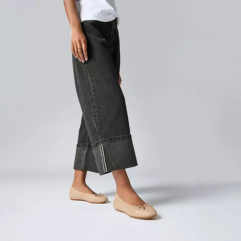 DELICATO Bow Soft Leather Ballerinas in Classic Beige