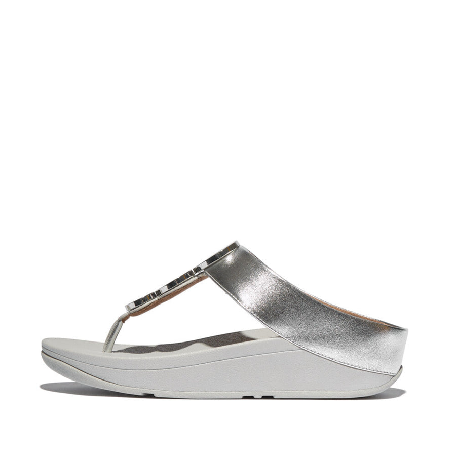 FitFlop IBO 011 Silver women's ergonomic sandals with smooth leather, marbled-resin hoops, and Microwobbleboard™ cushioning – available in Canada.