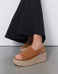 FITFLOP PlatFForm sandals in Canada in Deep Tan featuring high jute-wrapped wedge and ergonomic suede straps