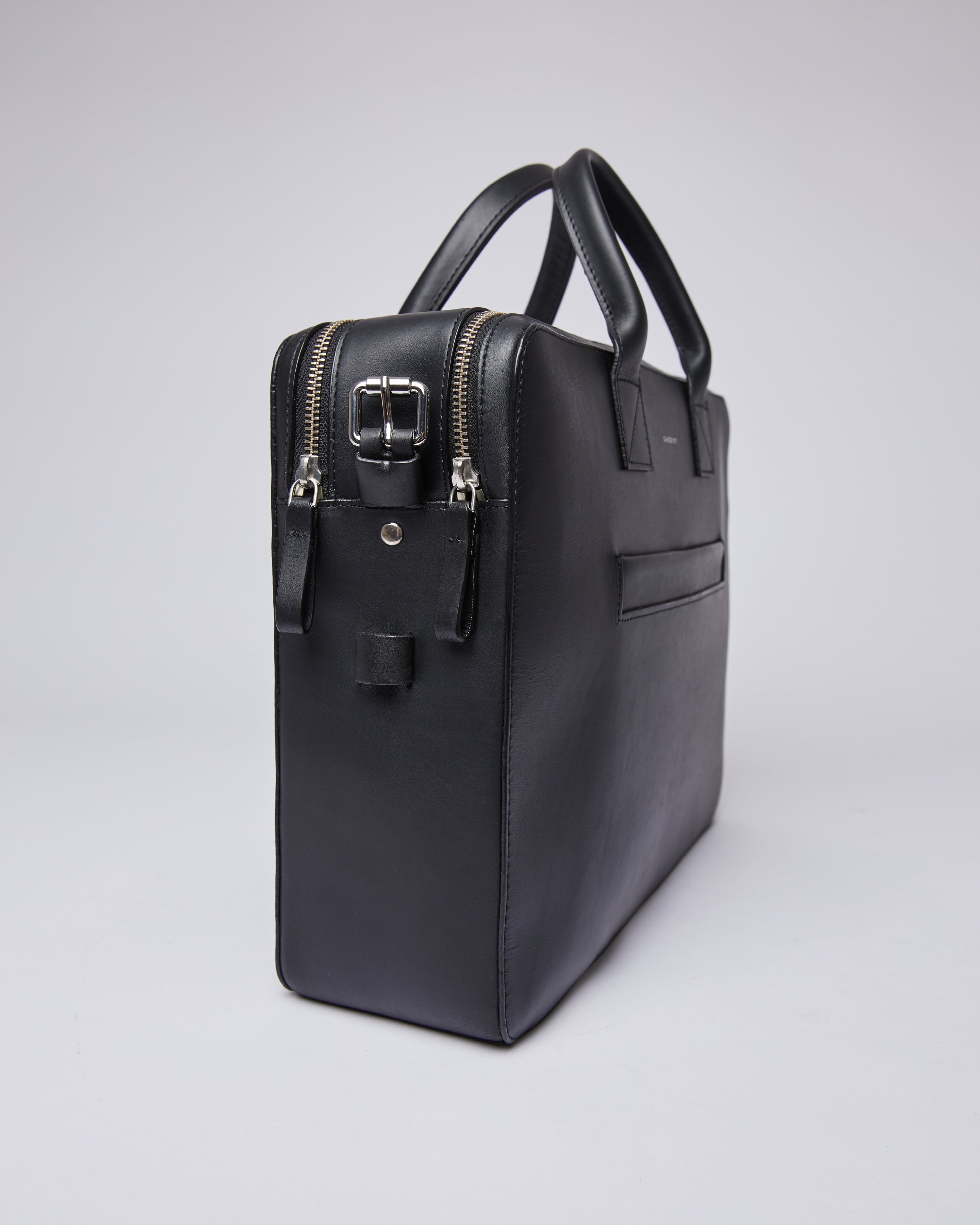 Sandqvist Seth Leather Briefcase in Black SQA1129 from eightywingold | official brand partner of Sandqvist US & Canada