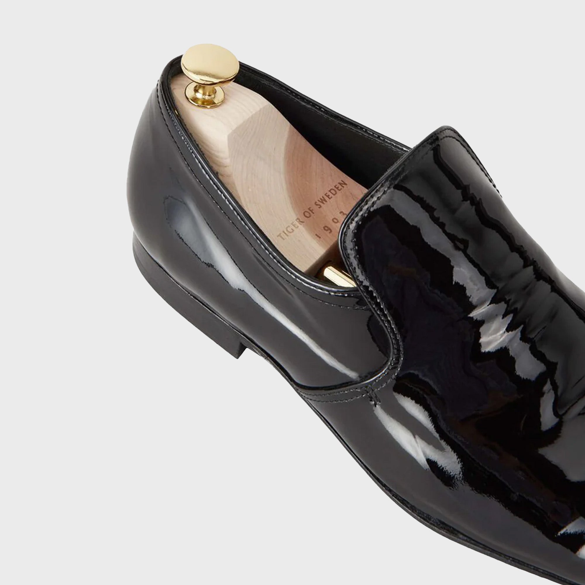 TIGER OF SWEDEN Barr Shoe Block in Natural/Raw U68239003 | eightywingold