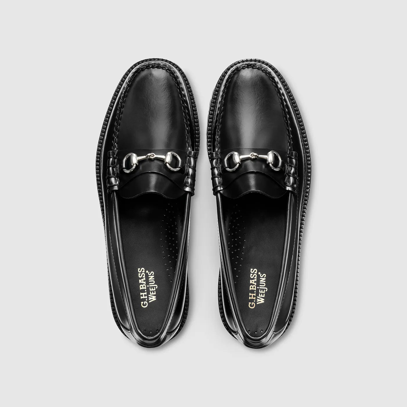 GH BASS Lincoln Bit Lug Weejun in Black BAZ3W410 | Shop from eightywingold an official brand partner for GH Bass Canada and US.