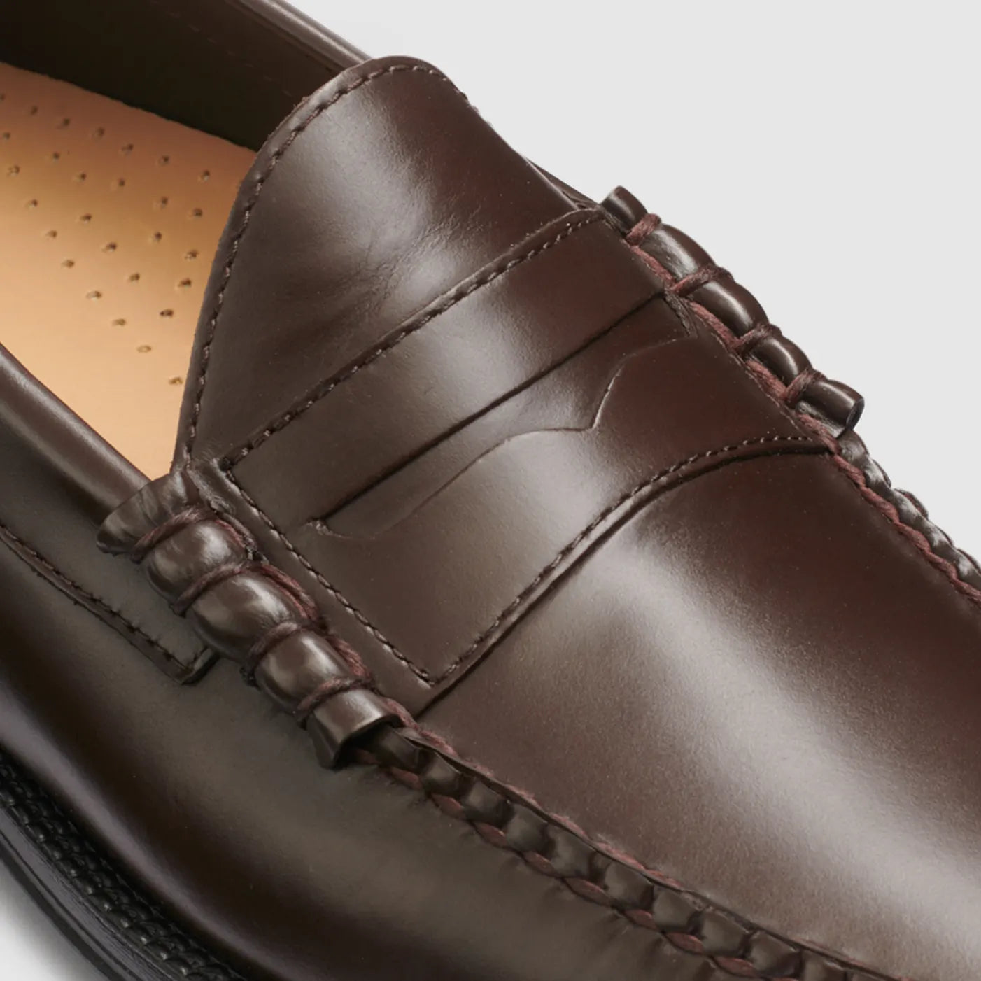 GH BASS Larson Easy Weejun in Brown BAZ3W463 | Shop from eightywingold an official brand partner for GH Bass Canada and US.