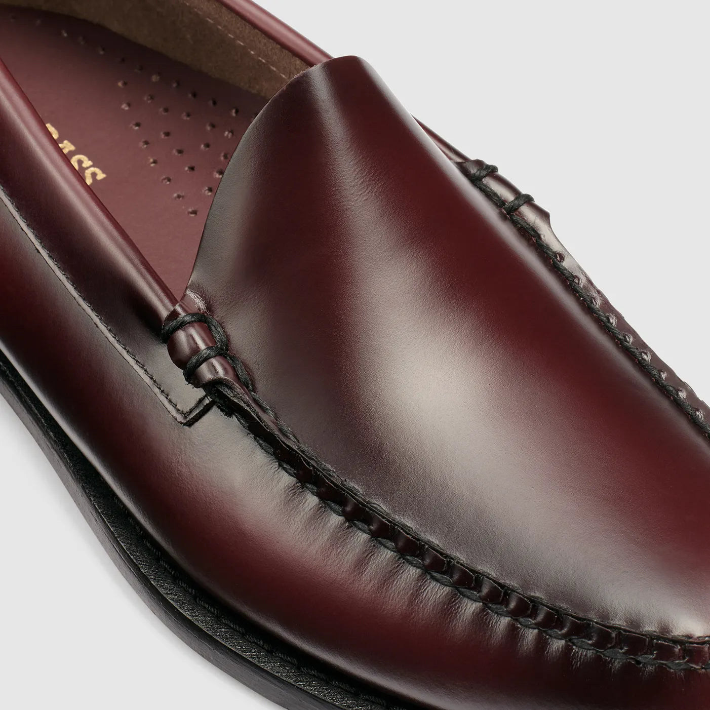 GH BASS Venetian Weejun in Wine BAZ4W429 | Shop from eightywingold an official brand partner for GH Bass Canada and US.