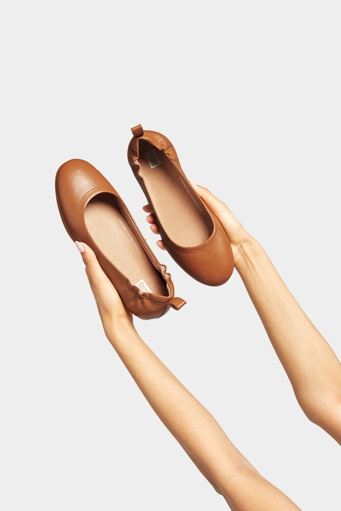 FITFLOP Allegro Soft Leather Ballet Flats in Light Tan Q74 | Shop from eightywingold an official brand partner for Fitflop Canada and US.