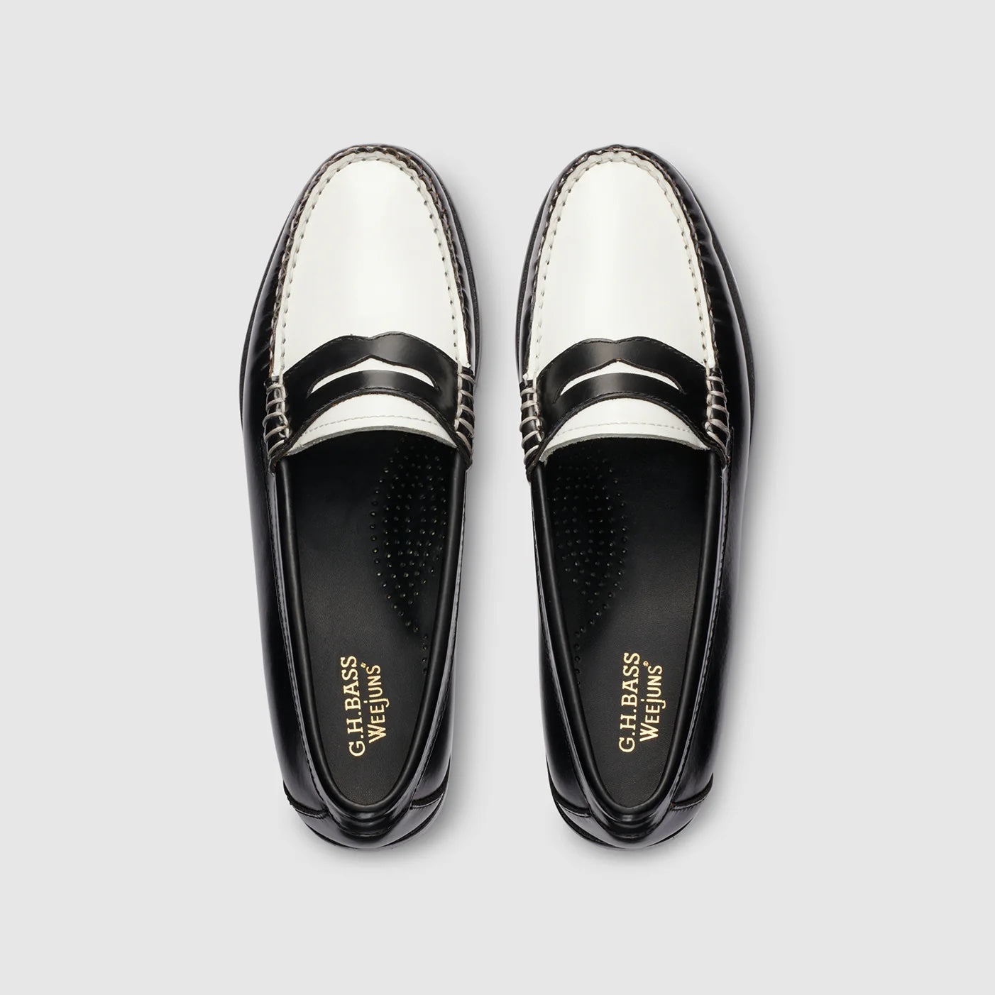 G.H. Bass Whitney Weejuns Loafer in Black/White BAX1W001 | Shop from eightywingold an official brand partner for G.H. Bass Canada and US.