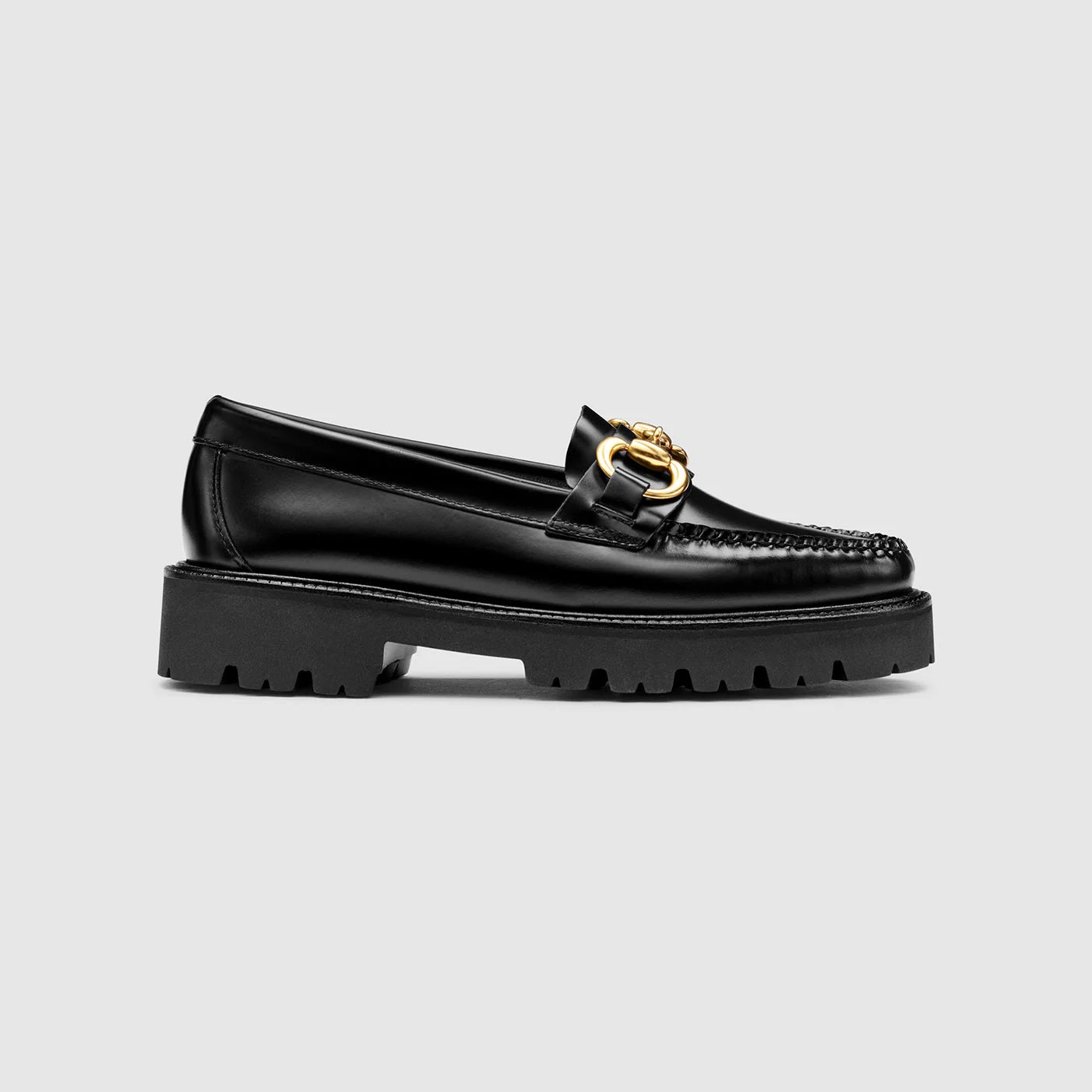 GH BASS Lianna Super Bit Super Lug Weejuns Loafer in Black BAX4W931 | Shop from eightywingold an official brand partner for GH Bass Canada and US.