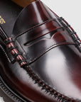 GH BASS Larson Lug Brush Off Weejuns Loafer in Wine BAZ4W477 | Shop from eightywingold an official brand partner for GH Bass Canada and US.