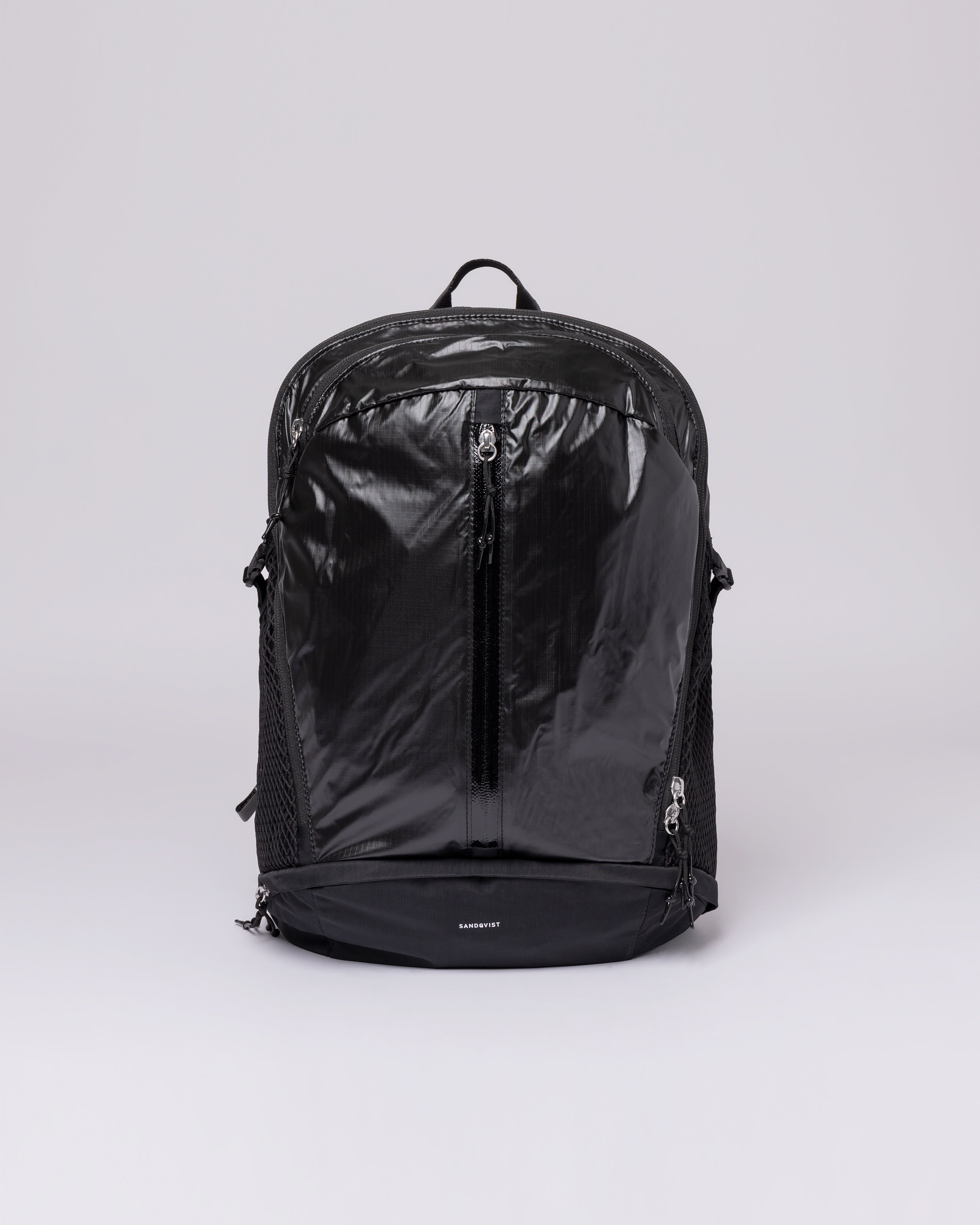 Sandqvist Bo Backpack in Black SQA2011 | Shop from eightywingold an official brand partner for Sandqvist Canada and US.