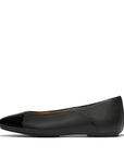 Danser Cap-toe Leather Ballet Flats in All Black