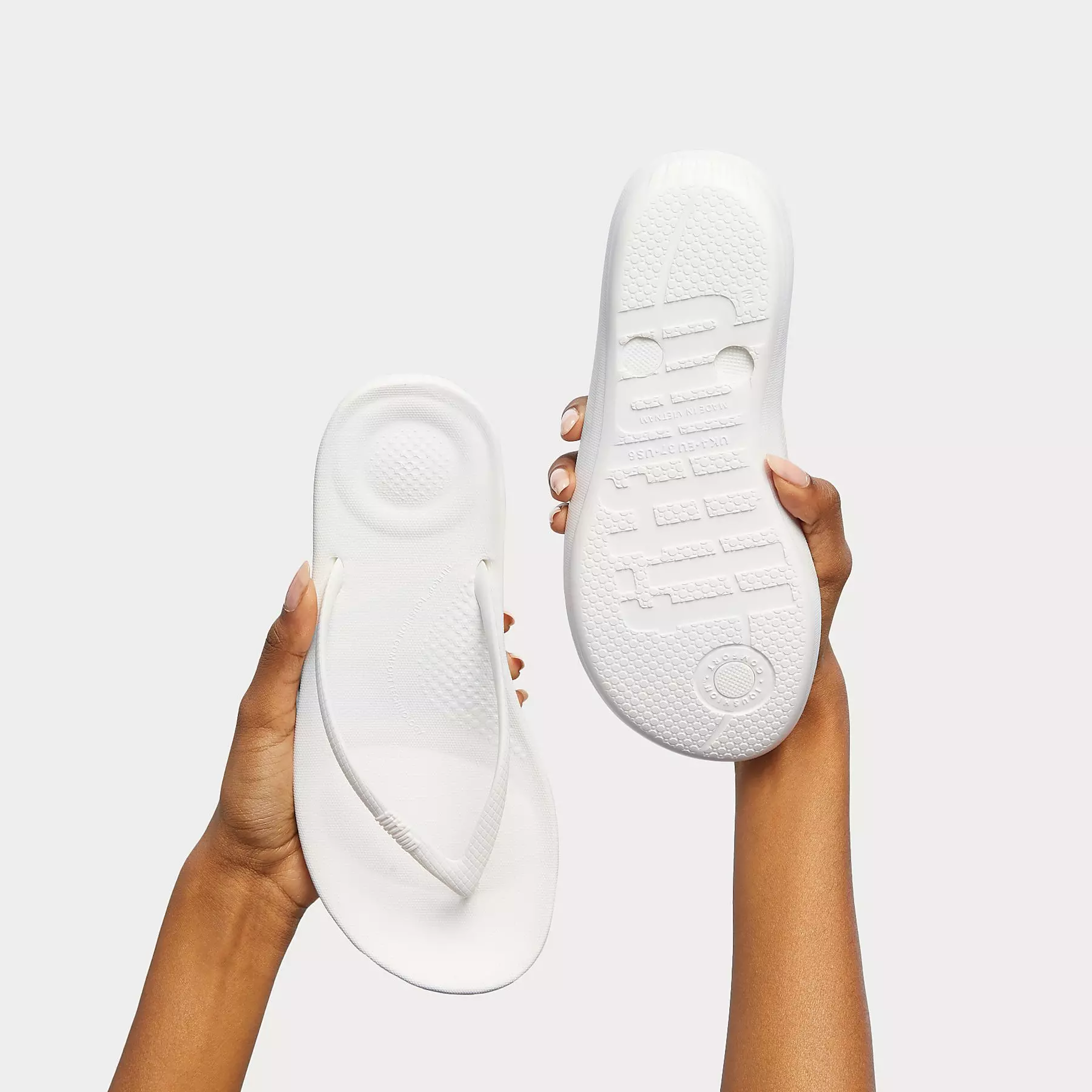 FITFLOP Iqushion Ergonomic Flip-Flops in White E54  | Shop from eightywingold an official brand partner for Fitflop Canada and US.