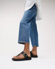 GEN-FF Buckle Leather Toe-Post Sandals in Black