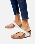 FITFLOP Lulu Leather Toe Post in White I88 | Shop from eightywingold an official brand partner for Fitflop Canada and US.