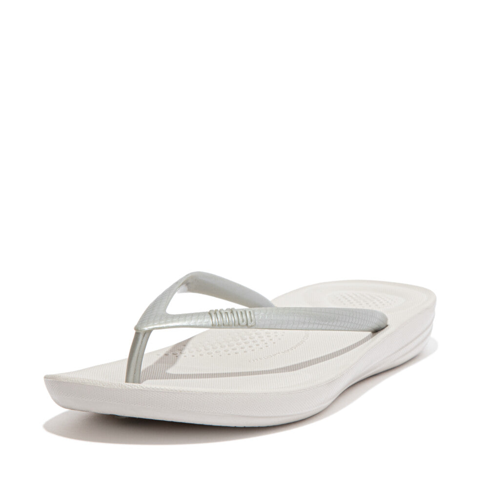 FITFLOP Iqushion Ergonomic Flip-Flops in Silver E54 | Shop from eightywingold an official brand partner for Fitflop Canada and US.