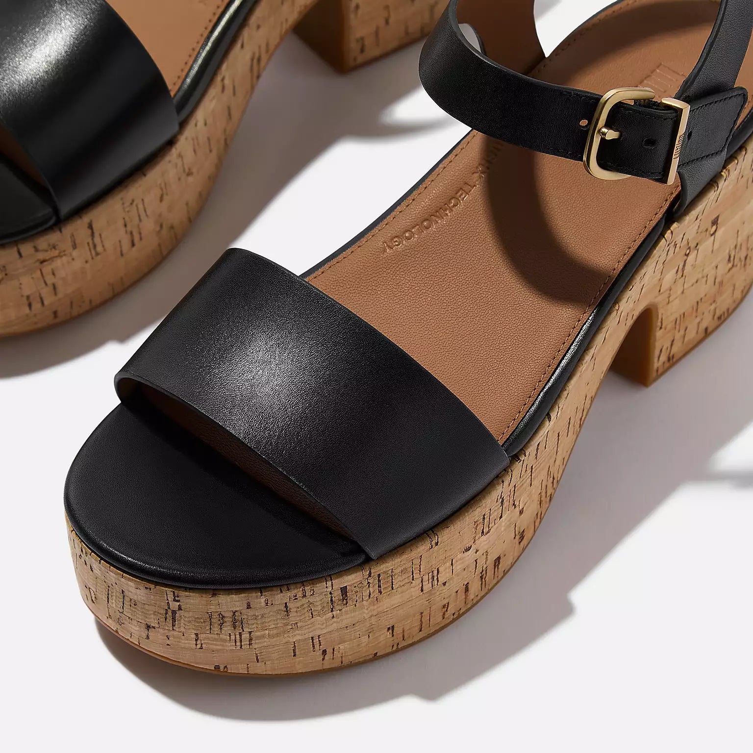 Looking for the most comfortable platform sandals? Try the CushX™ JF7-001 with cork soles & ergonomic support. Order today from EightyWingold, your trusted FitFlop partner in Canada & the US.