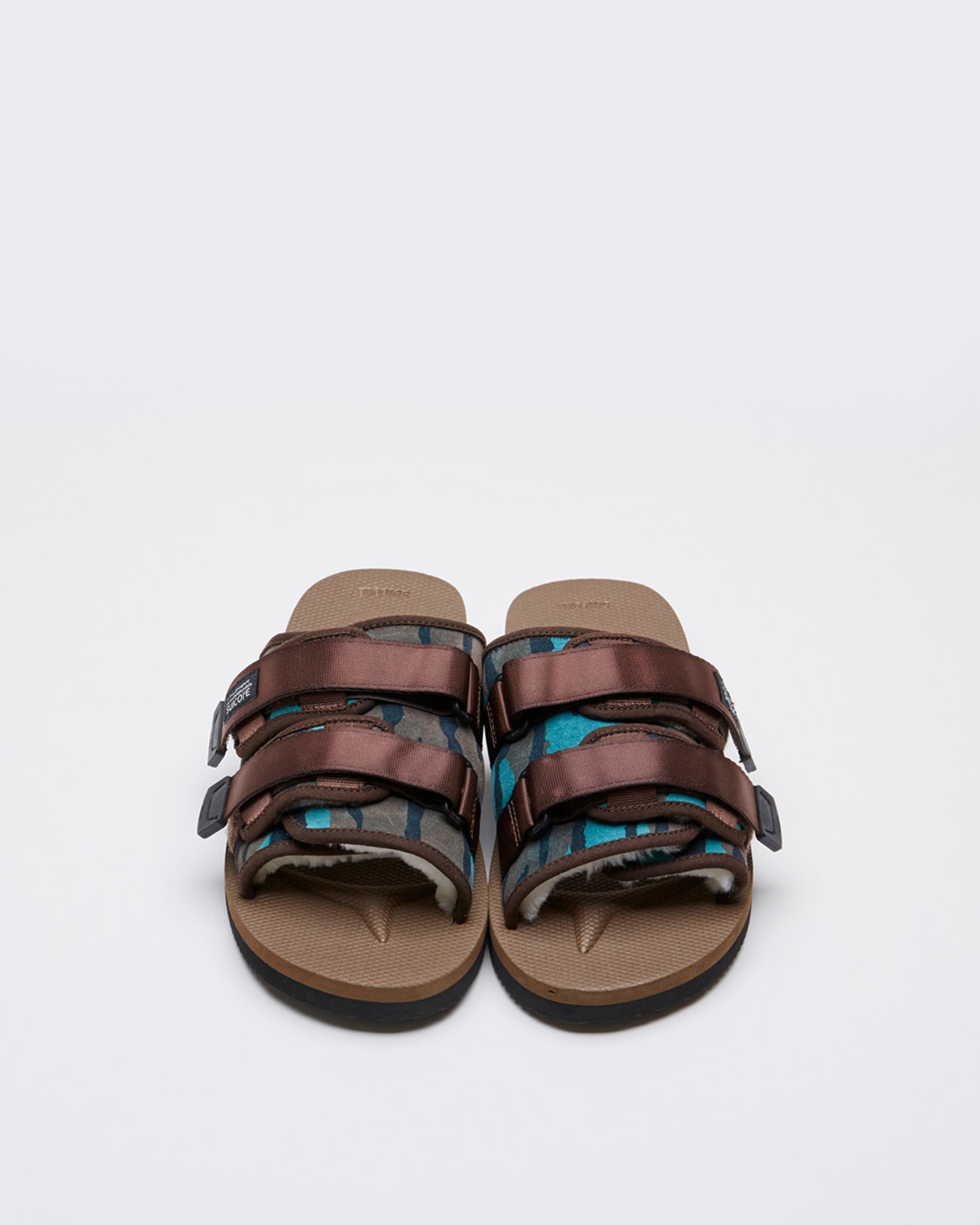 SUICOKE MOTO-Mab-PT04 SLIDES - Brown. From Fall/Winter 2021 collection on SUICOKE Official US & Canada Webstore.