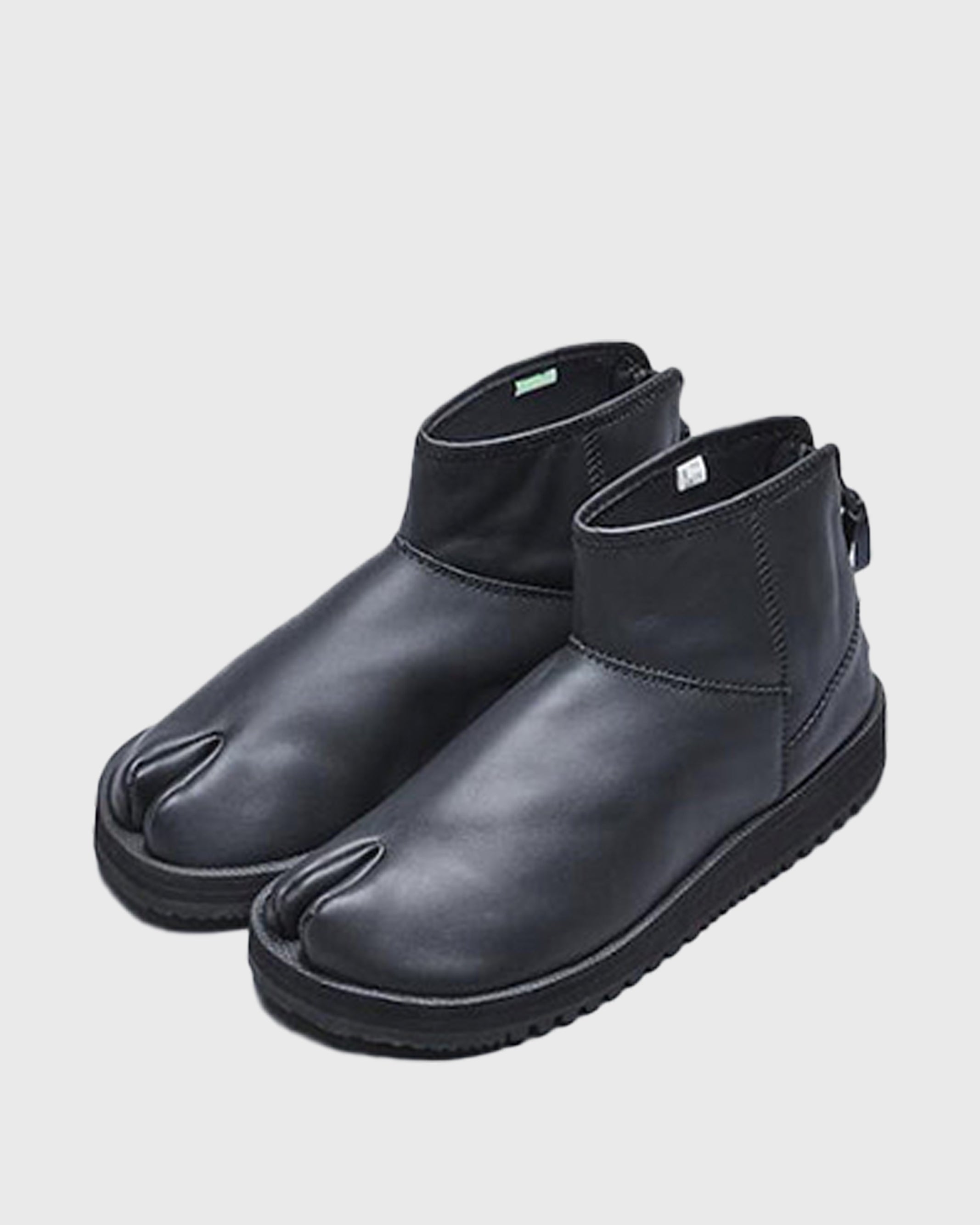 SUICOKE TOBY-LAB-LO in Black OG-102LAB-LO | Shop from eightywingold an official brand partner for SUICOKE Canada and US.