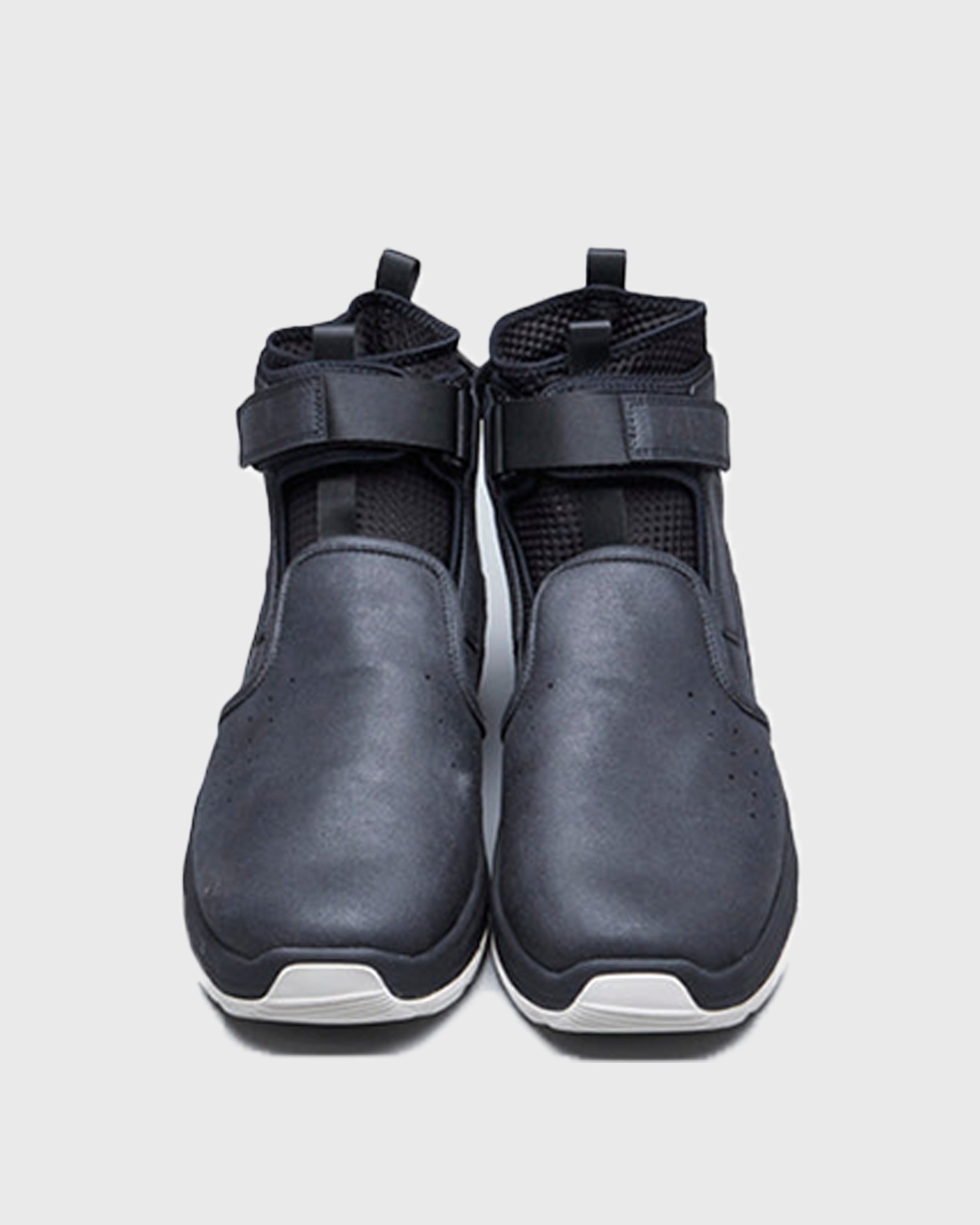 SUICOKE VIC SHOES - Black. From Fall/Winter 2021 collection on SUICOKE Official US & Canada Webstore.