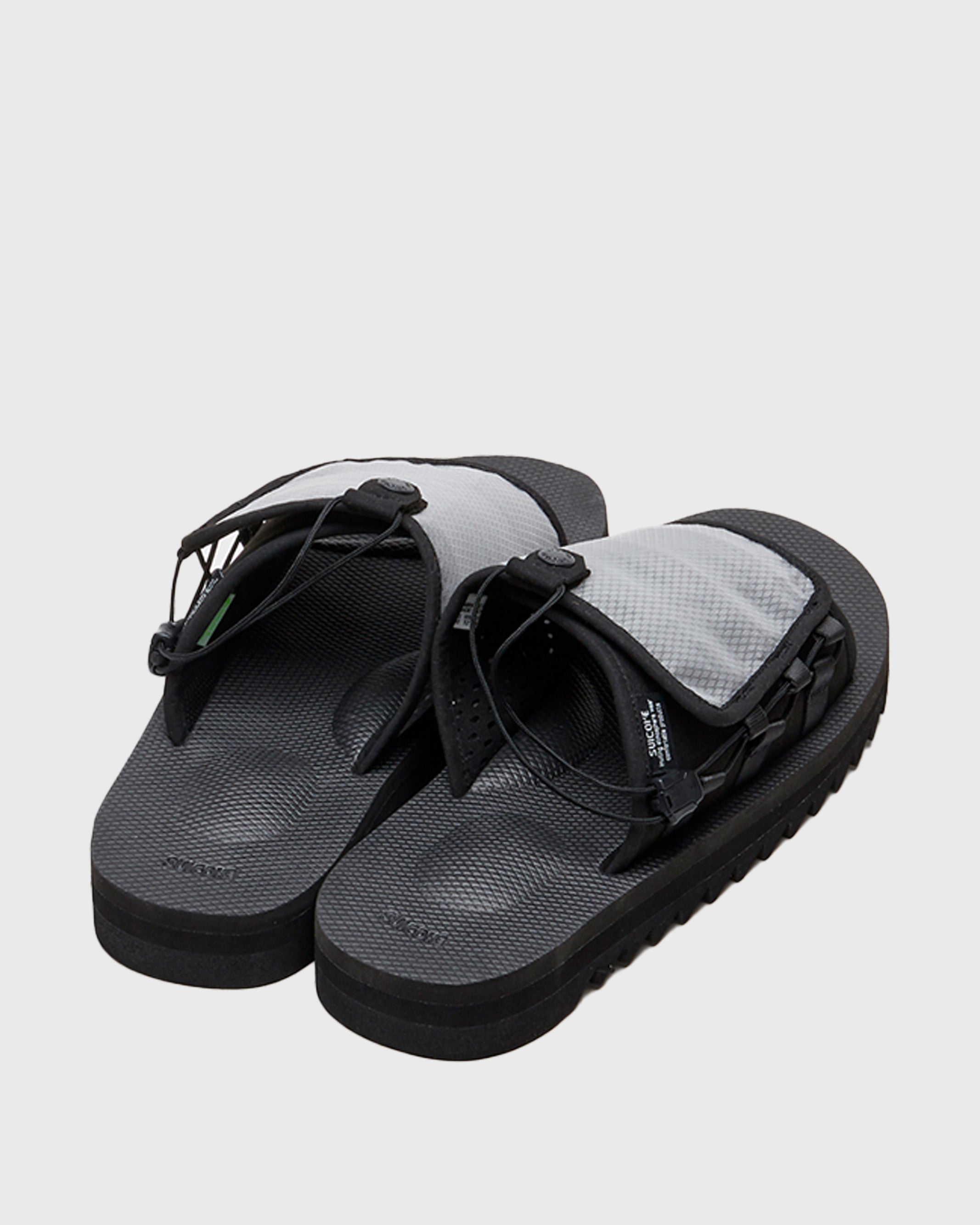 SUICOKE DAO-2ab in Black OG-195-2AB | Shop from eightywingold an official brand partner for SUICOKE Canada and US.