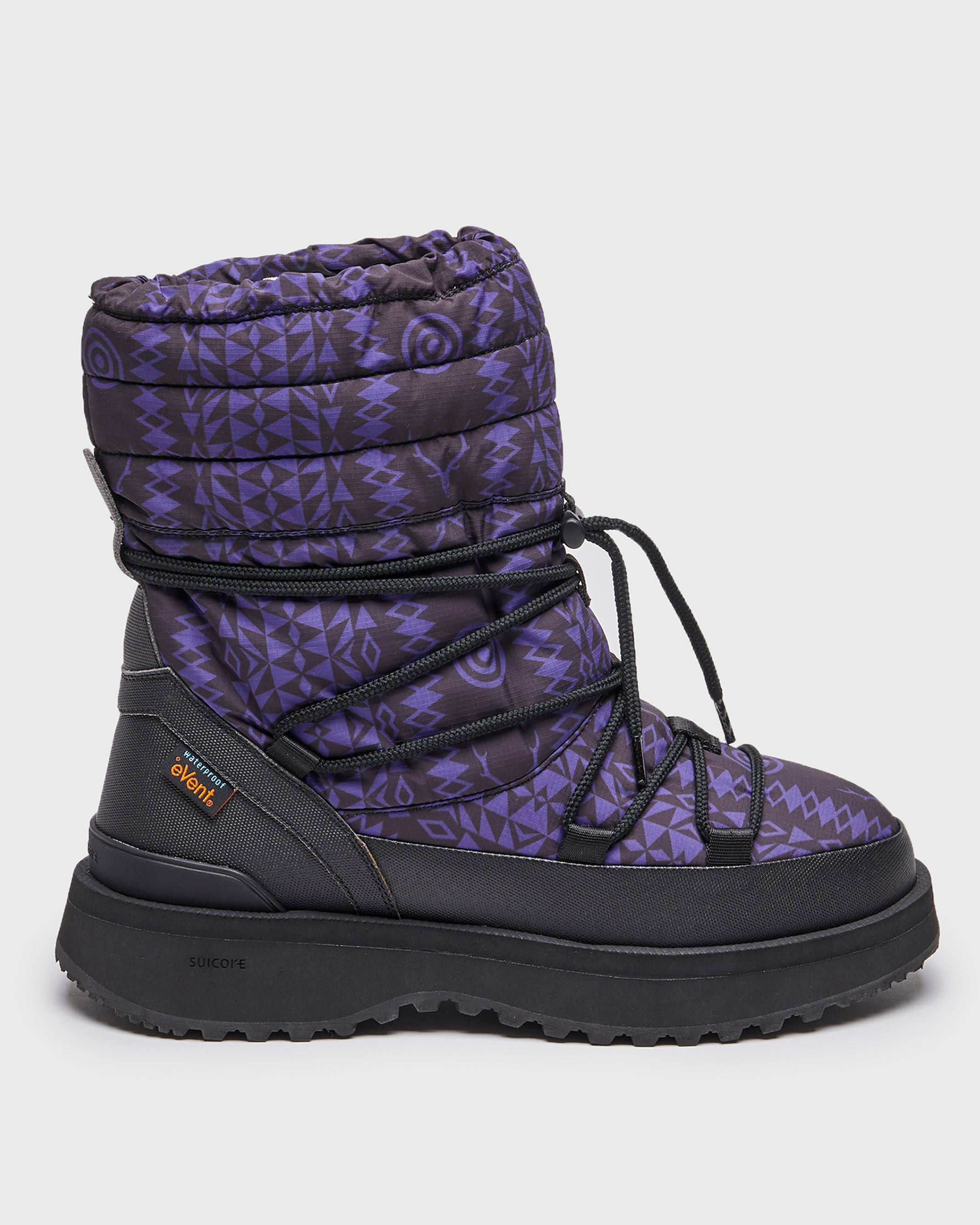 SOUTH2 WEST8 x SUICOKE BOWER high lace boots with black pattern printed upper with original SOUTH2 WEST8 design and black midsole and sole. From Fall Winter 2023 collection on SUICOKE Official US & Canada Webstore. OG-340EVAB-S2W8 BLACK