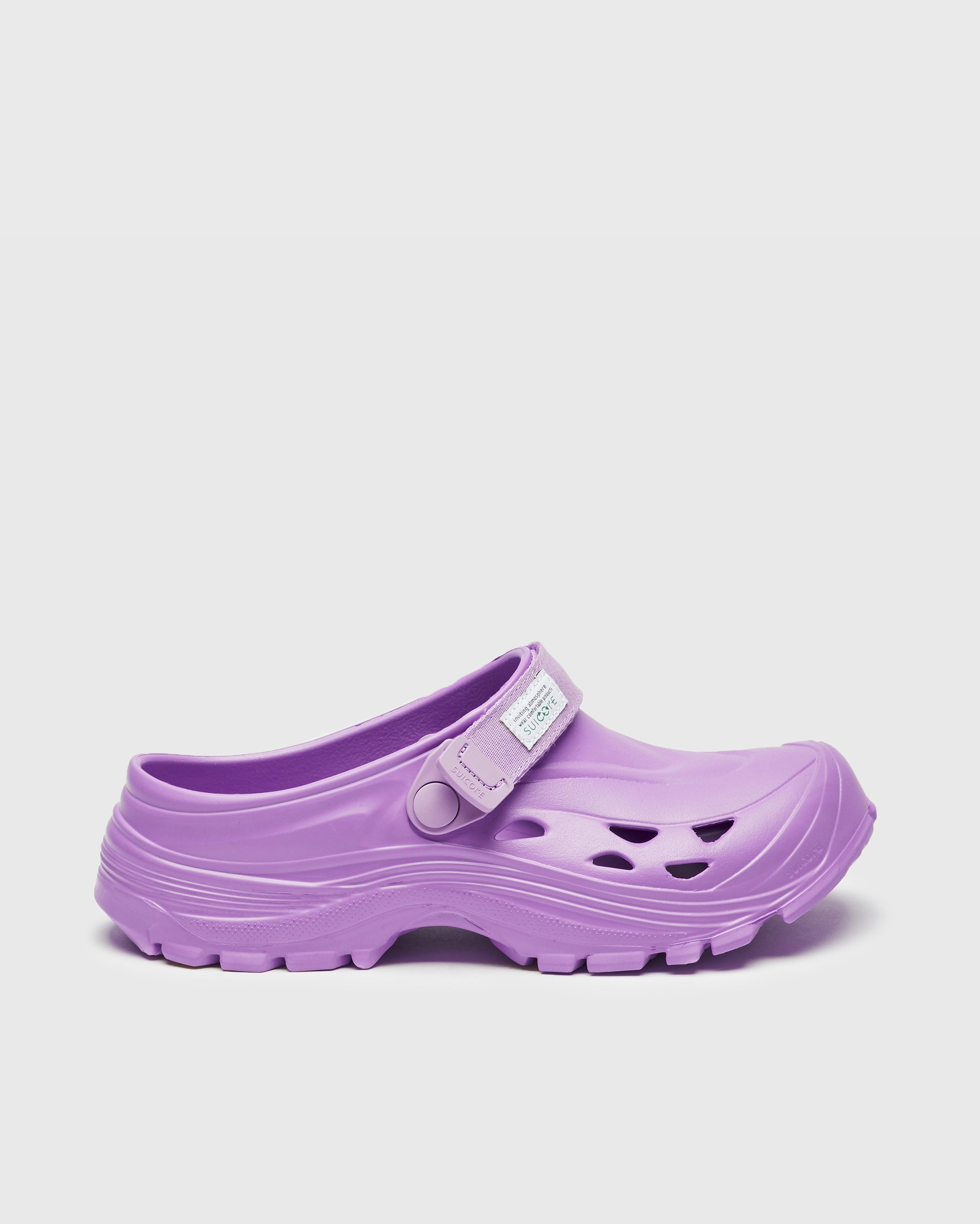 SUICOKE MOK slides with purple rubber upper, purple midsole and sole, straps and logo patch. From Spring/Summer 2023 collection on SUICOKE Official US & Canada Webstore. OG-INJ101 PURPLE