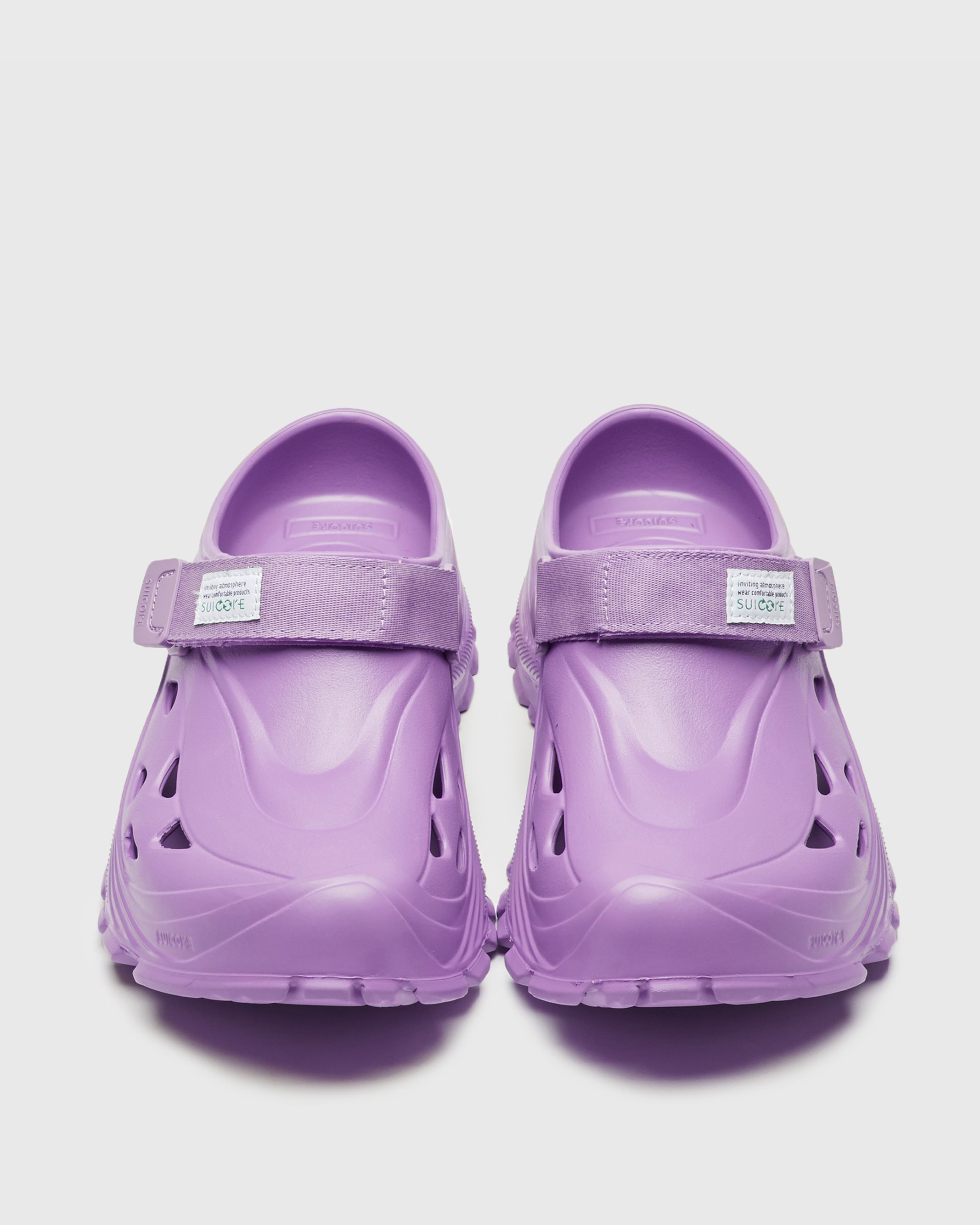 SUICOKE MOK slides with purple rubber upper, purple midsole and sole, straps and logo patch. From Spring/Summer 2023 collection on SUICOKE Official US & Canada Webstore. OG-INJ101 PURPLE