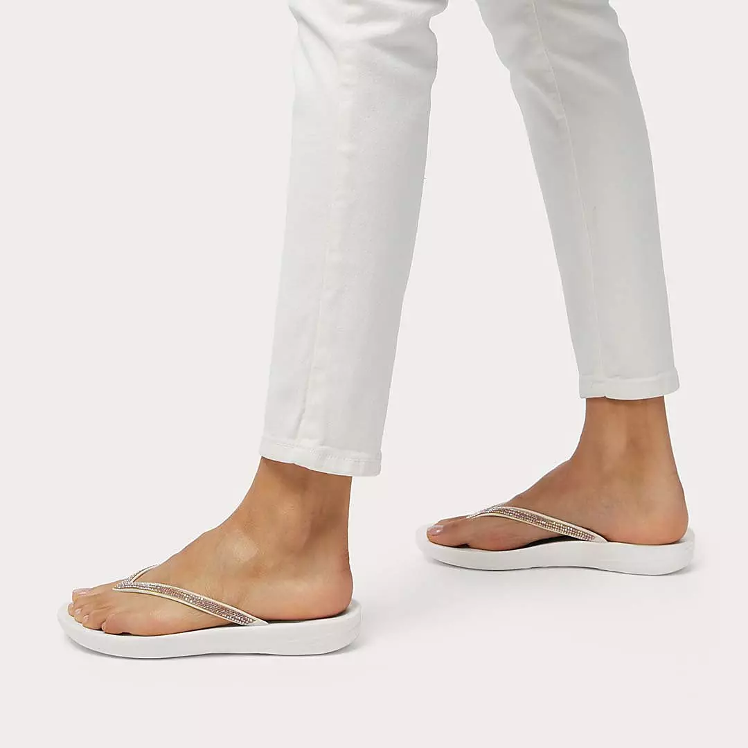 FITFLOP Iqushion Sparkle in White R08 | Shop from eightywingold an official brand partner for Fitflop Canada and US.