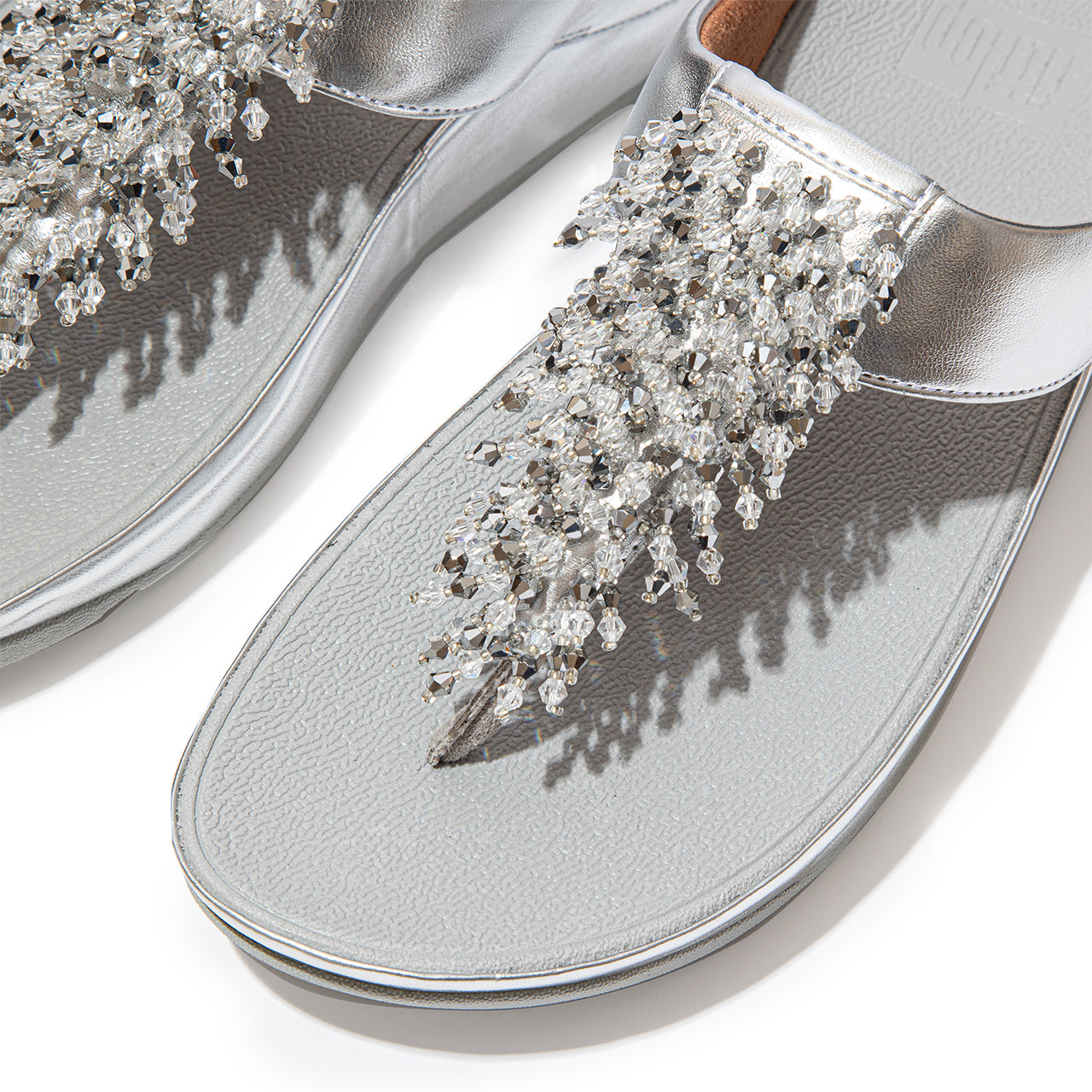 FITFLOP Rumba Beaded Toe-Post Sandals in Silver DR7 | Shop from eightywingold an official brand partner for Fitflop Canada and US.