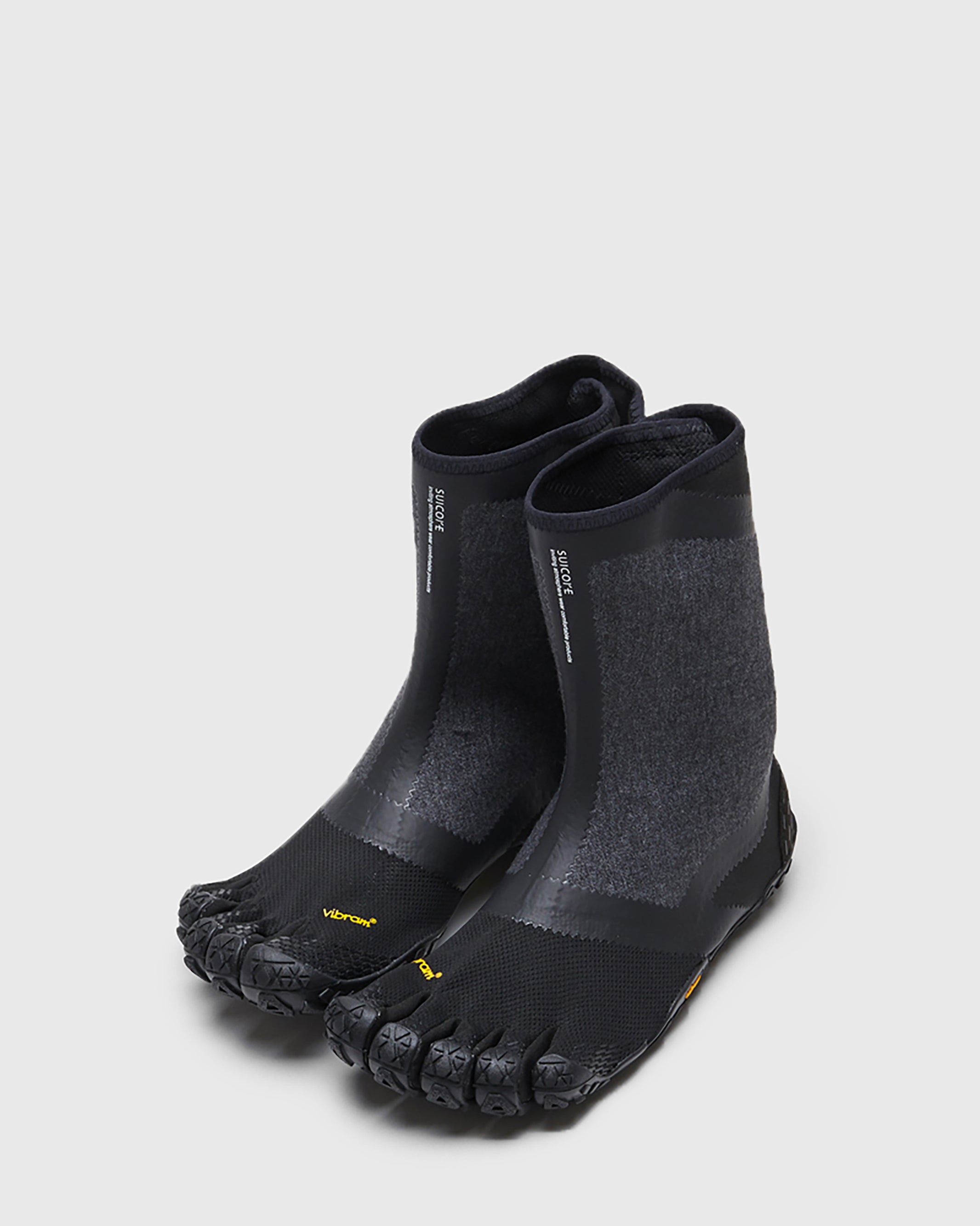 SUICOKE NIN-HI sneakers with black nylon upper, black midsole and sole, and logo patch. From Spring/Summer 2023 collection on SUICOKE Official US & Canada Webstore. S20MHC1 BLACK