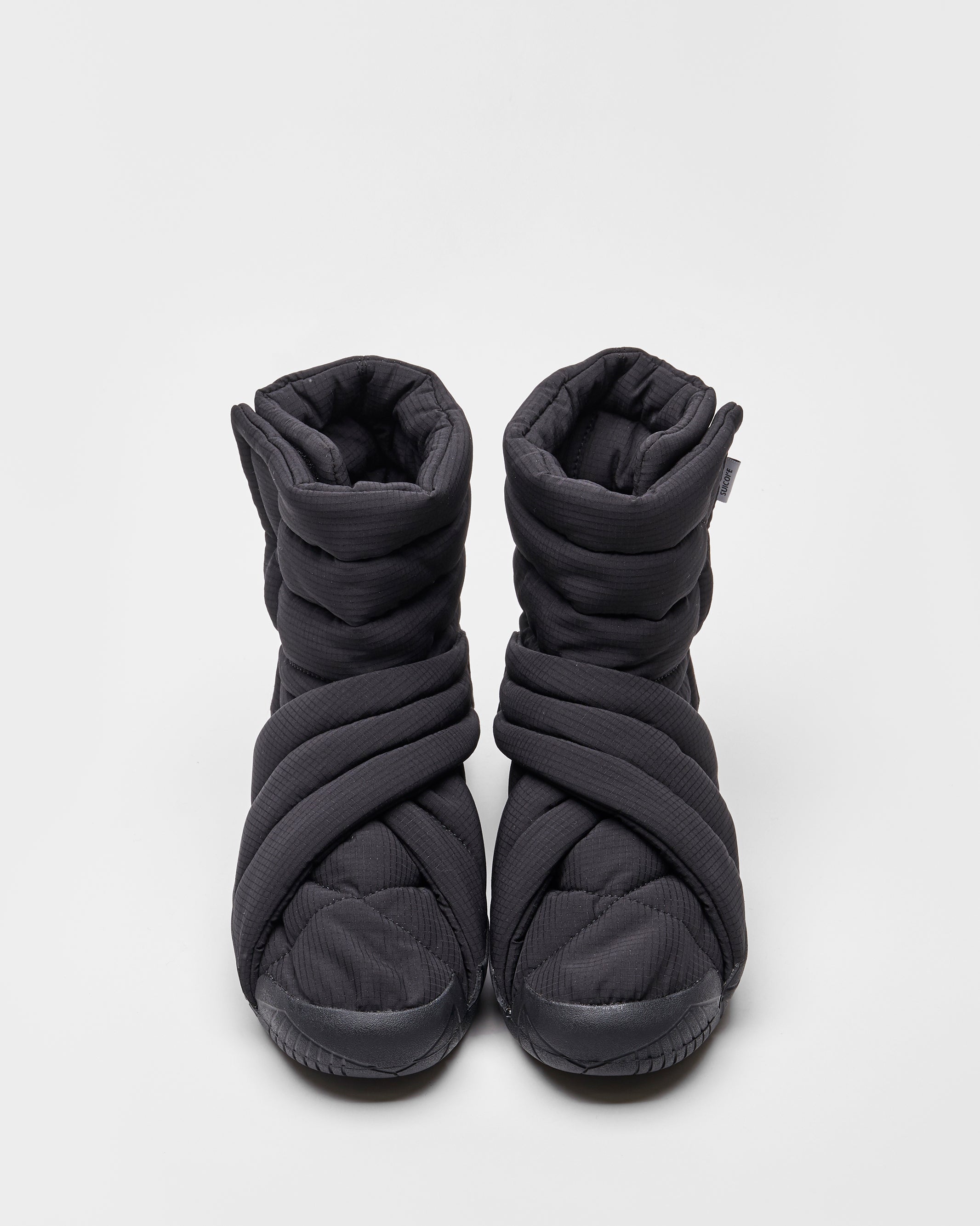 SUICOKE Furoshiki FUTON-HI Women‚Äö√Ñ√¥s low top ankle boots with black upper and Arctic Grip sole. From Fall/Winter 2023 collection on SUICOKE Official US & Canada Webstore. S22WFH BLACK