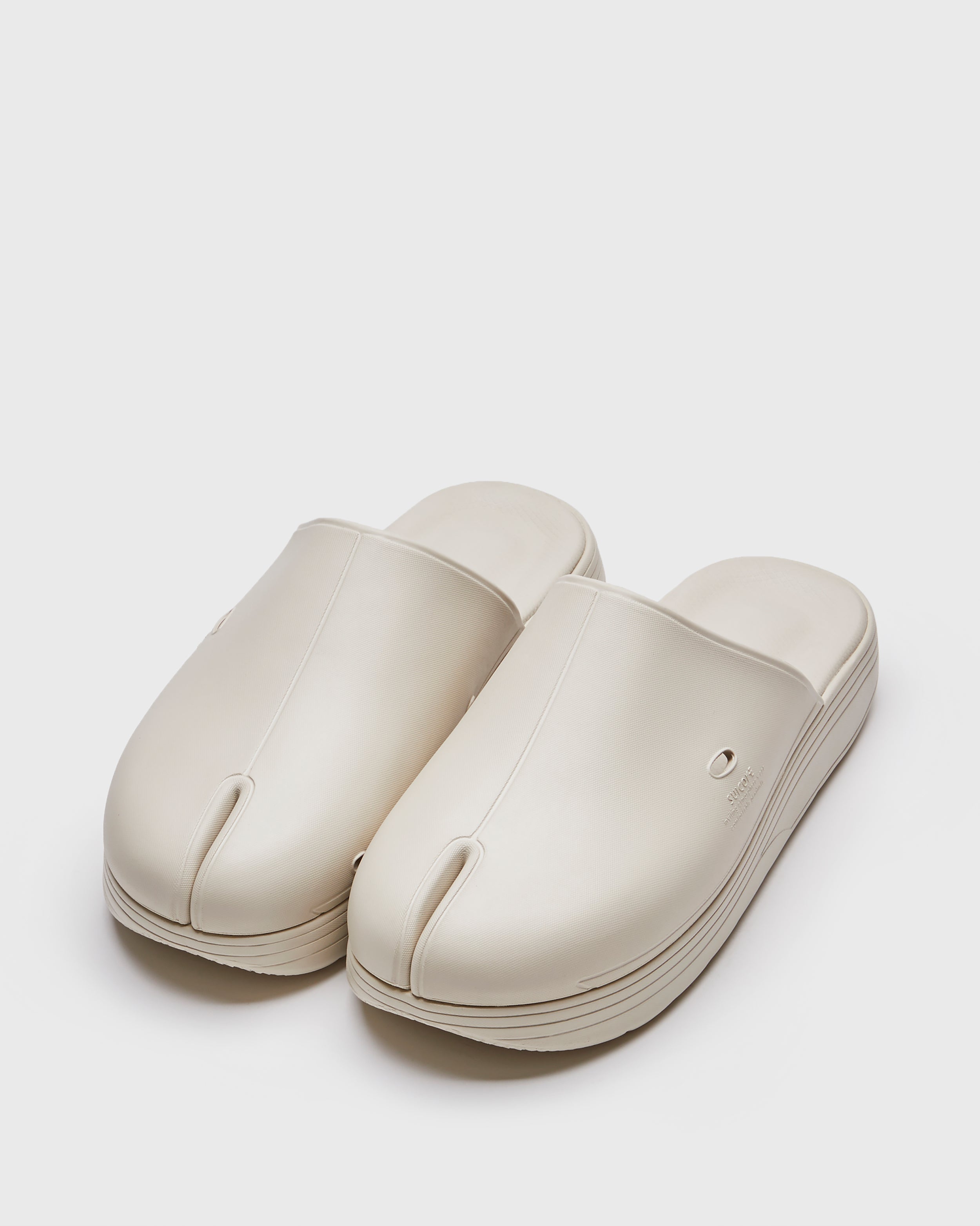 Shop POLK OG-INJ-04 in CHALK From Spring Summer 2024 collection on SUICOKE Official US & Canada Webstore | suicoke.ca