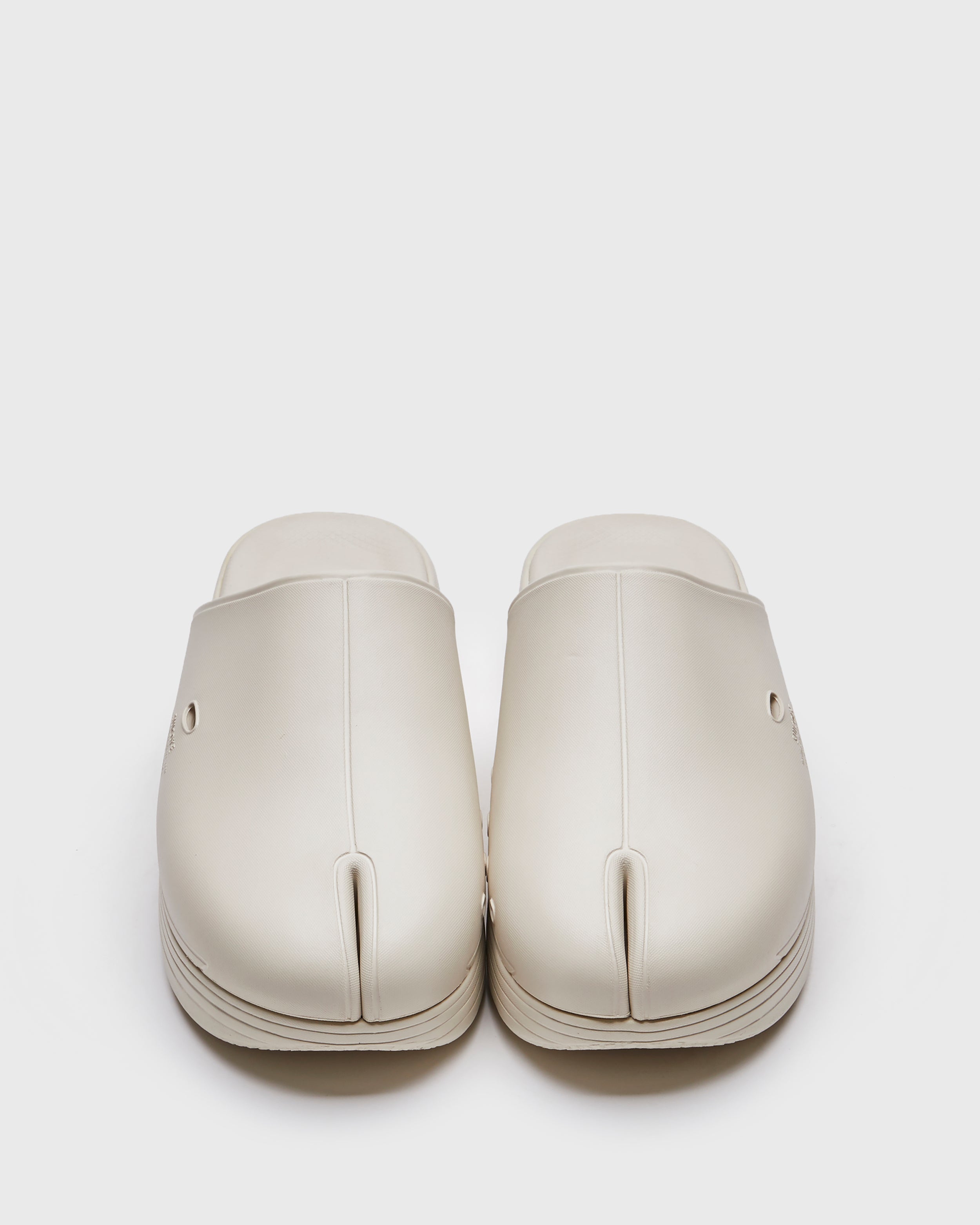 Shop POLK OG-INJ-04 in CHALK From Spring Summer 2024 collection on SUICOKE Official US & Canada Webstore | suicoke.ca