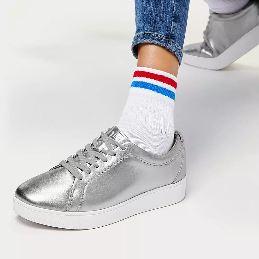 FITFLOP Rally Metallic Backtab Sneakers in Silver X22 | Shop from eightywingold an official brand partner for Fitflop Canada and US.