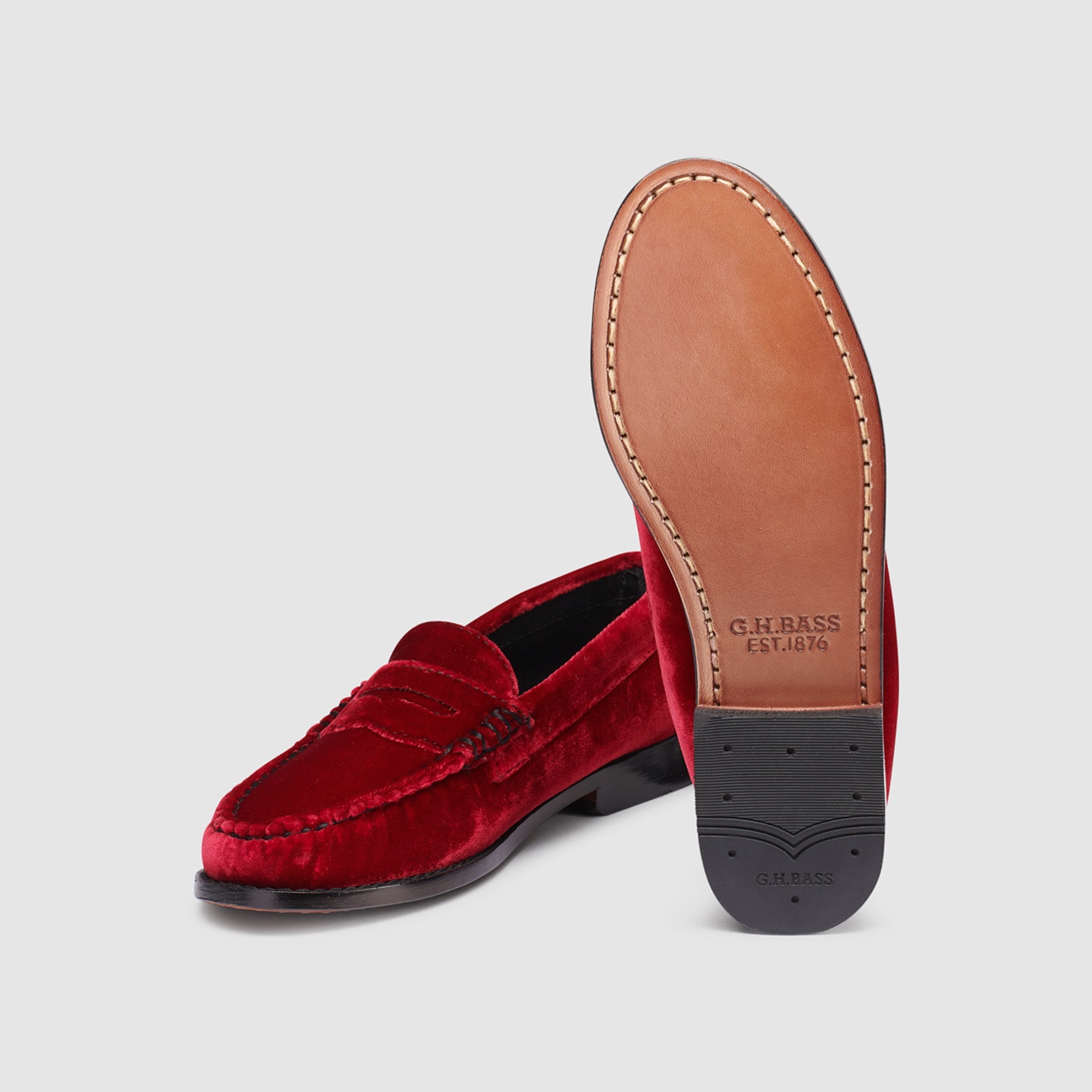 G.H Bass Whitney Velvet Weejuns Loafer in Wine BAX3W016 | Shop from eightywingold an official brand partner for G.H. Bass in Canada and US.
