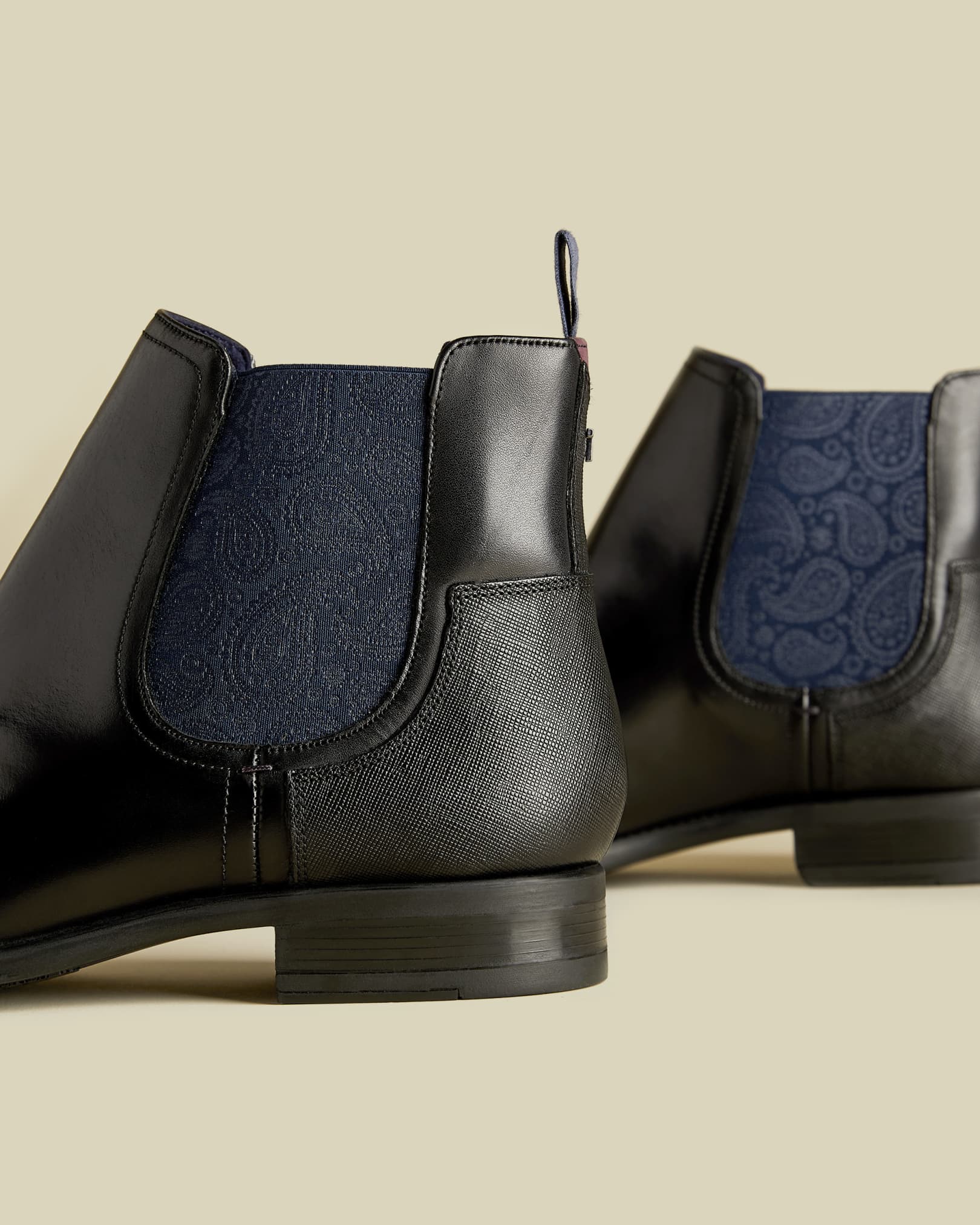 Tradd Leather Chelsea Boots in Black