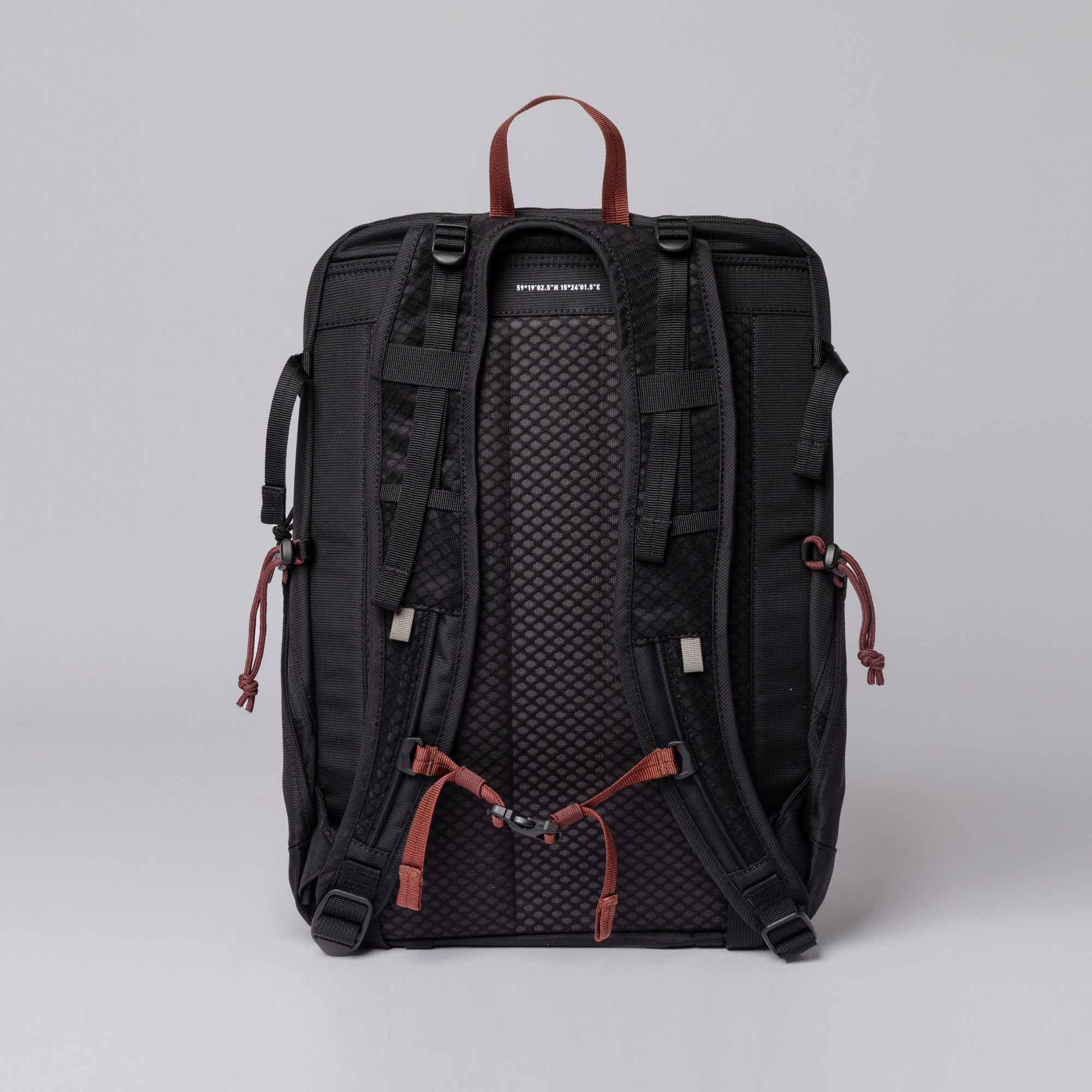 Sandqvist Ridge Hike Backpack in Black SQA2081| Shop from eightywingold an official brand partner for Sandqvist Canada and US. 