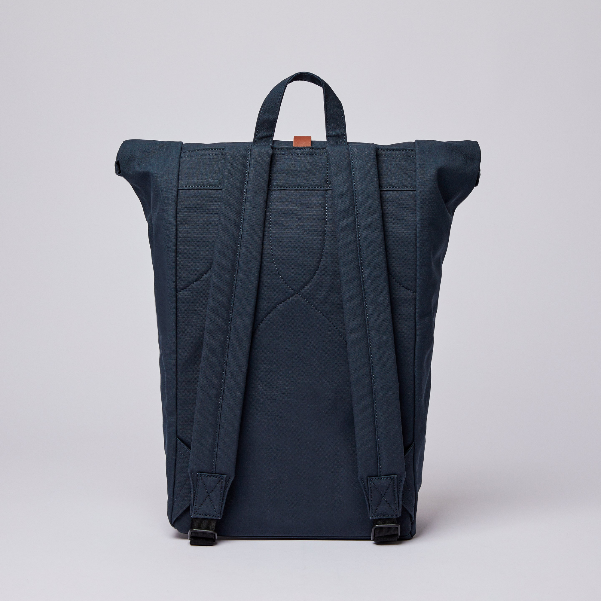 Sandqvist Dante Backpack in Navy SQA2281| Shop from eightywingold an official brand partner for Sandqvist Canada and US. 