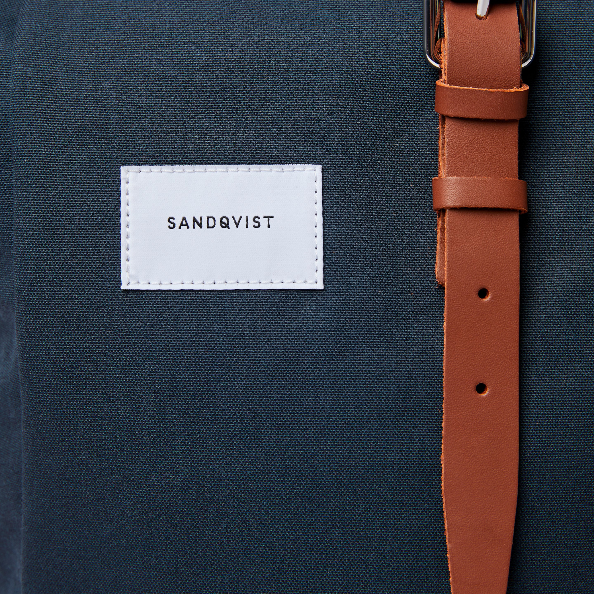 Sandqvist Dante Backpack in Navy SQA2281| Shop from eightywingold an official brand partner for Sandqvist Canada and US. 