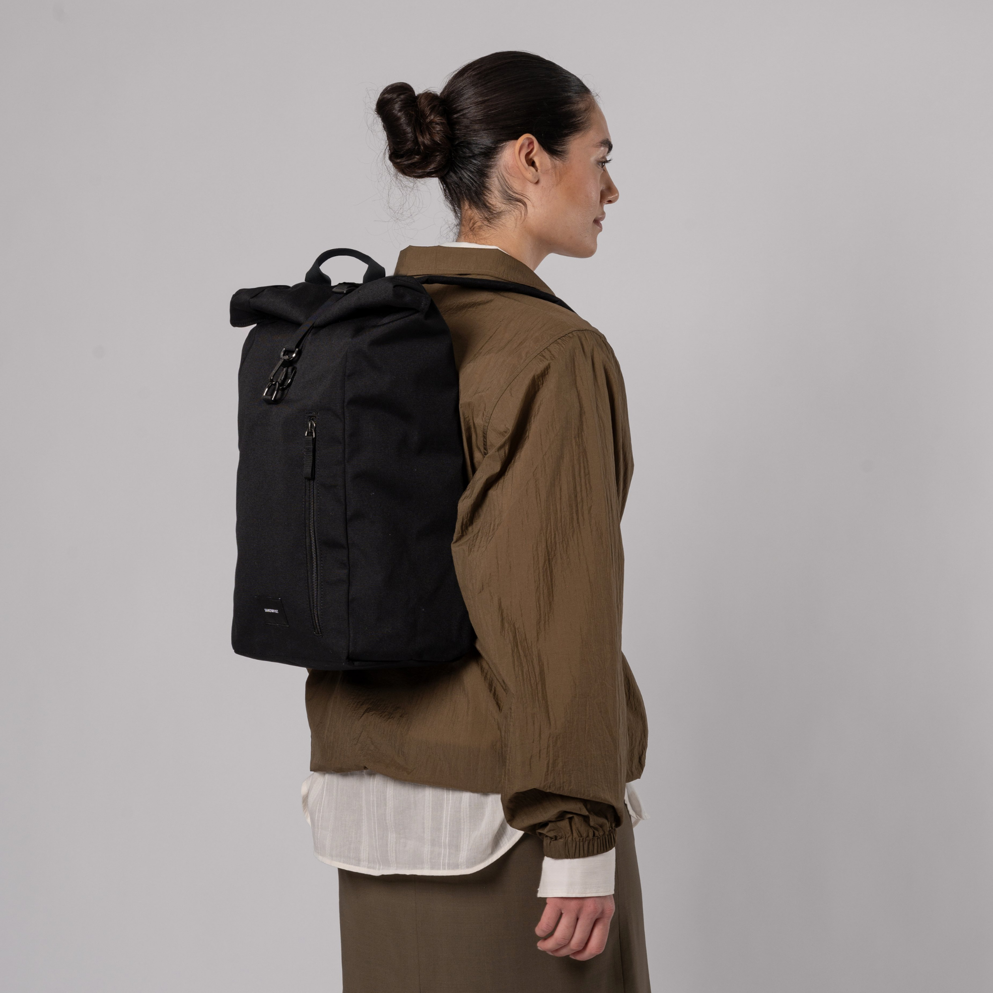 Sandqvist Dante Hook Backpack in Black SQA2397| Shop from eightywingold an official brand partner for Sandqvist Canada and US. 