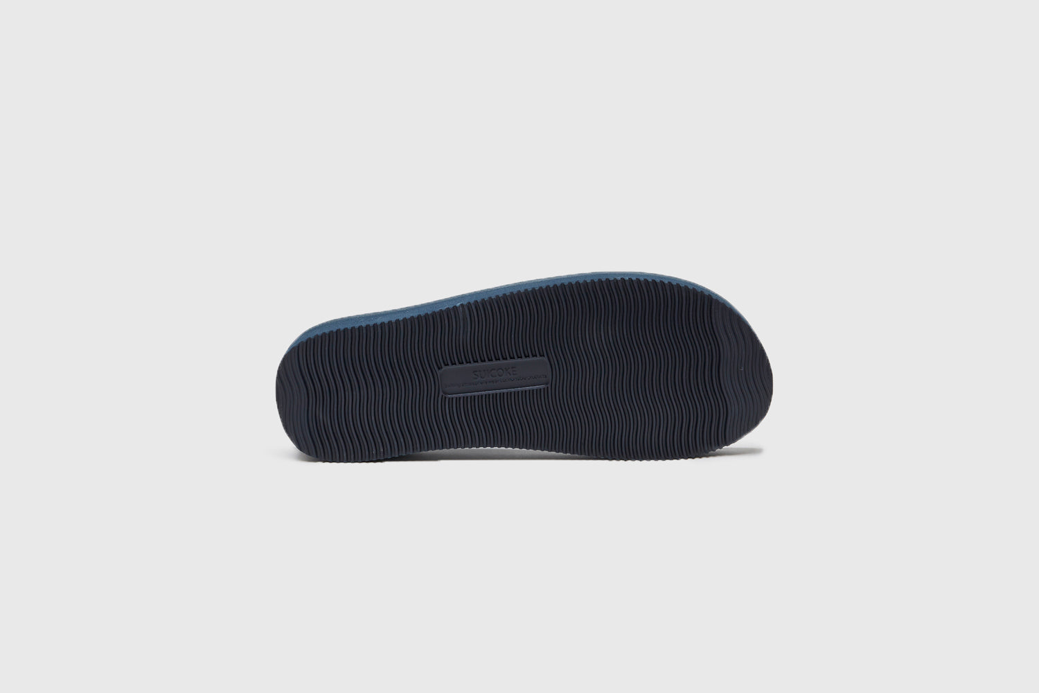 SUICOKE MOTO-Cab slides with navy nylon upper, navy midsole and sole, straps and logo patch. From Spring/Summer 2023 collection on eightywingold Web Store, an official partner of SUICOKE. OG-056CAB NAVY