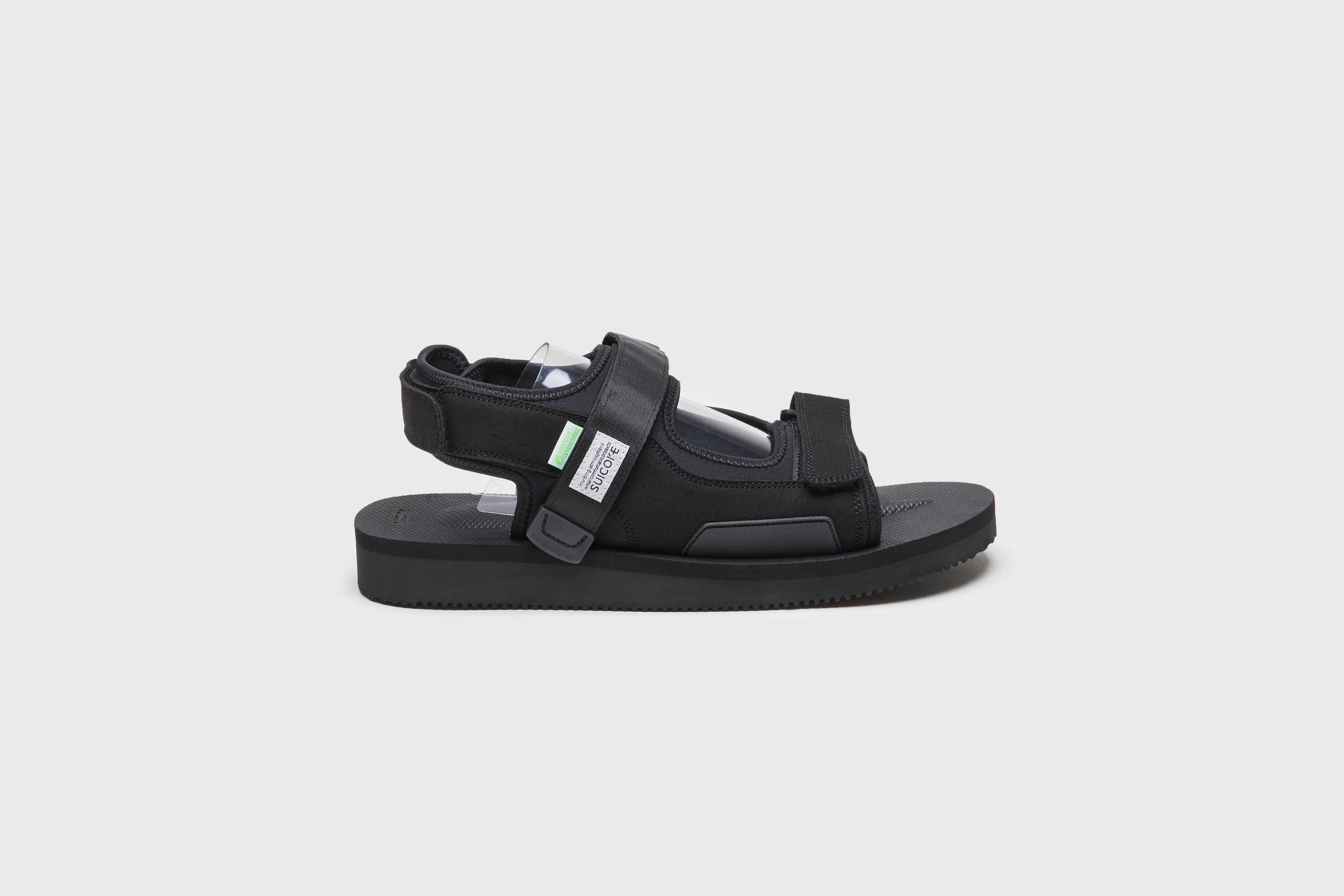 SUICOKE WAS-CAB sandals with black nylon upper, black midsole and sole, strap and logo patch. From Spring/Summer 2023 collection on eightywingold Web Store, an official partner of SUICOKE. OG-085CAB BLACK